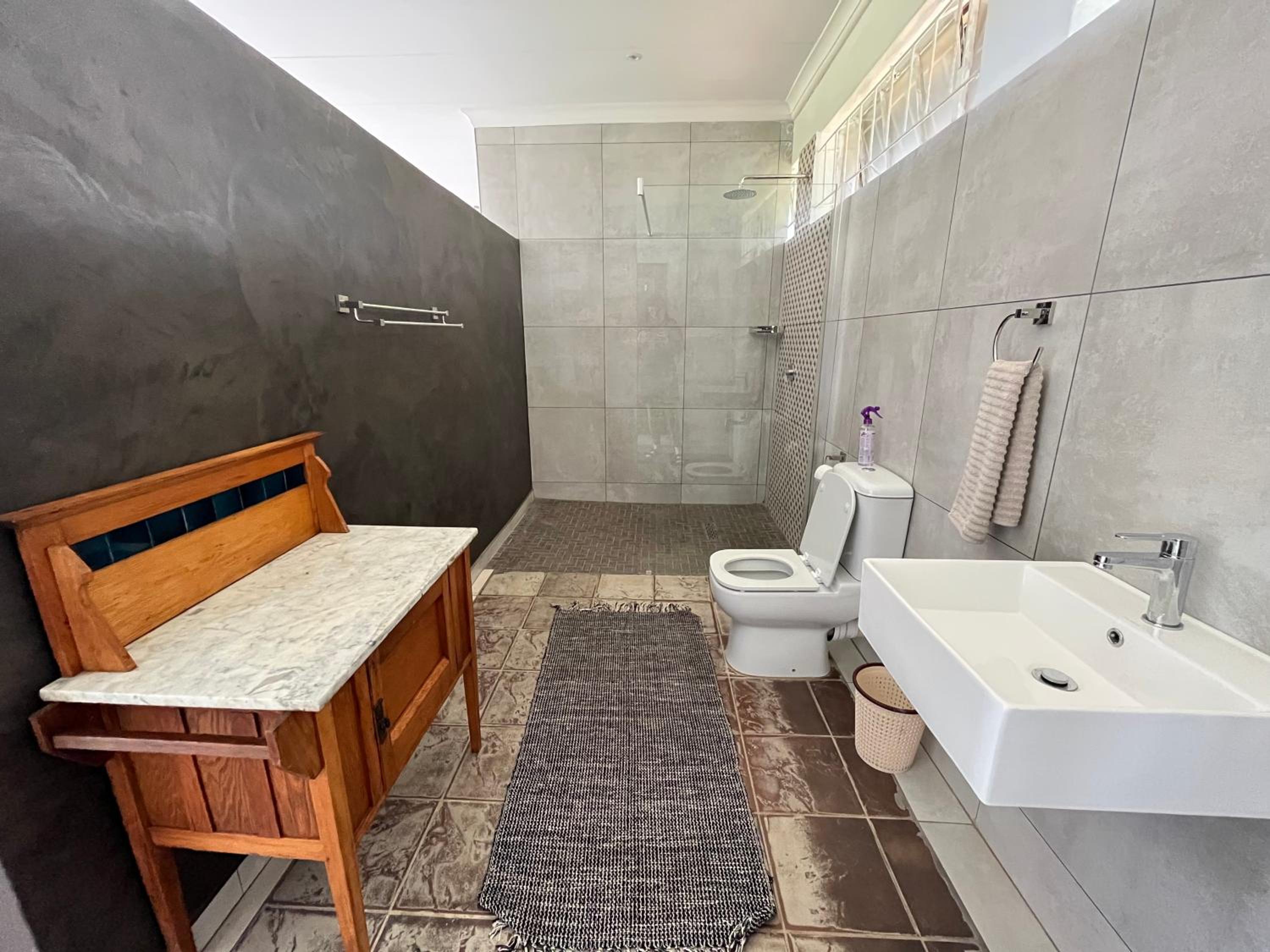 Deluxe Double Room with Extra Bed photo 2