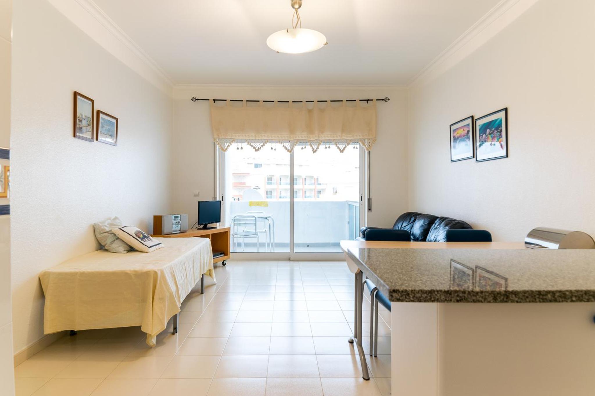 One-Bedroom Apartment photo 2