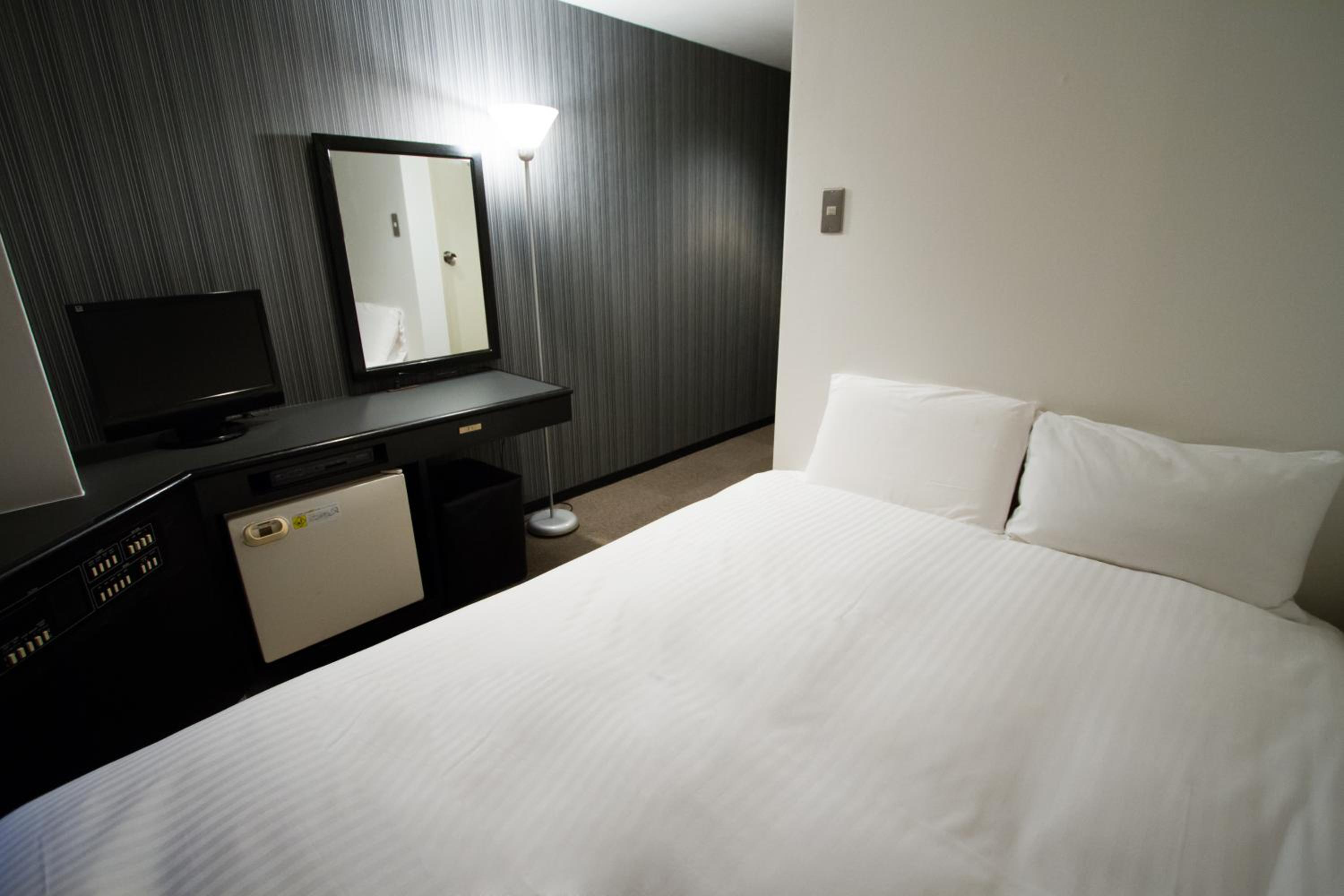 Semi Double Room - Non-Smoking  photo 3