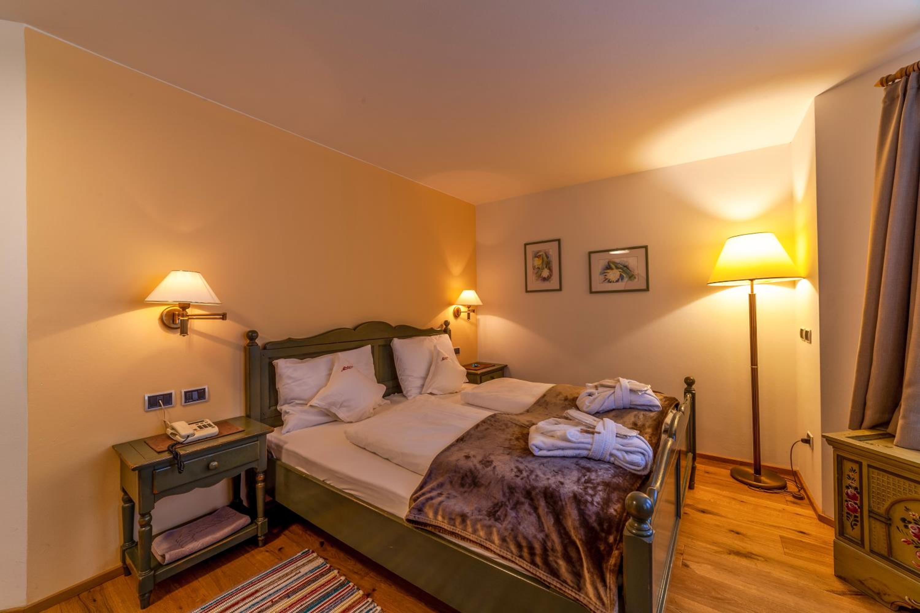 Budget Double Room photo 3