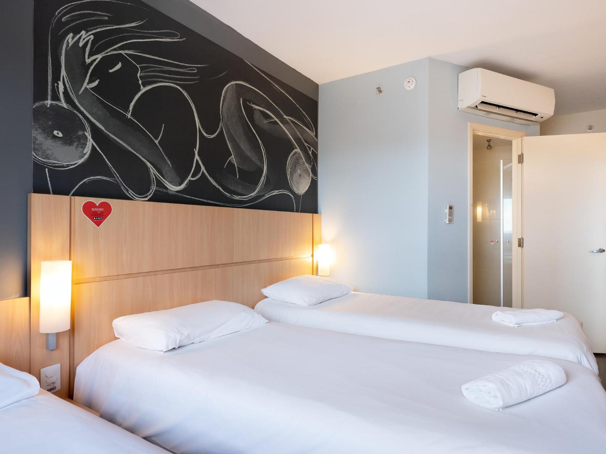 Ibis Foz do Iguaçu — Standard Room With Three Single Beds