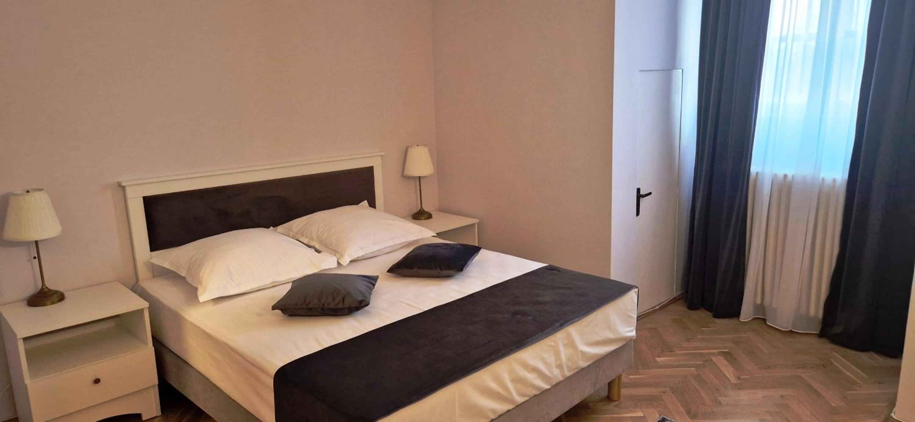 Deluxe Double Room with Shower