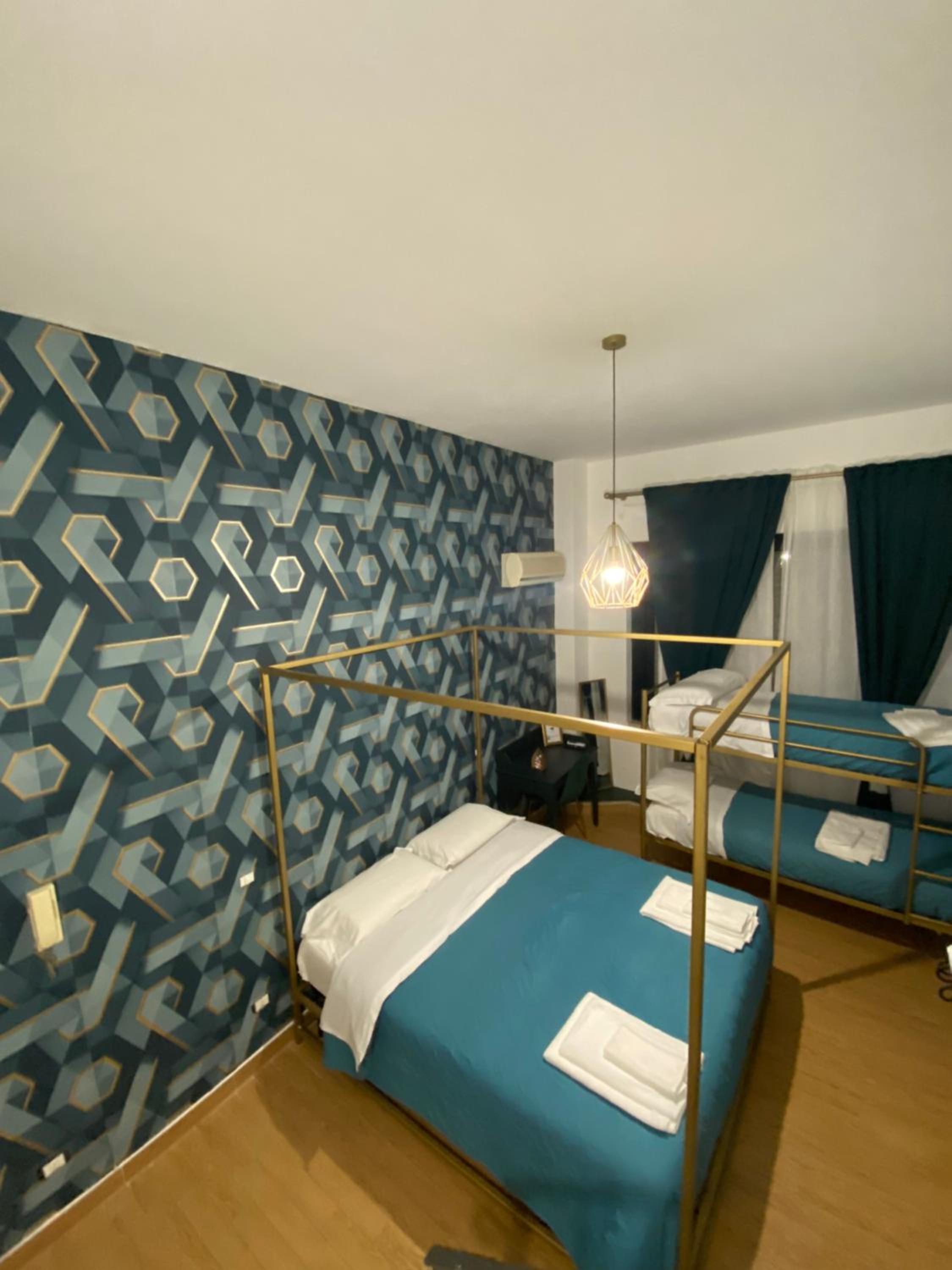 Quadruple Room with Private Bathroom photo 1