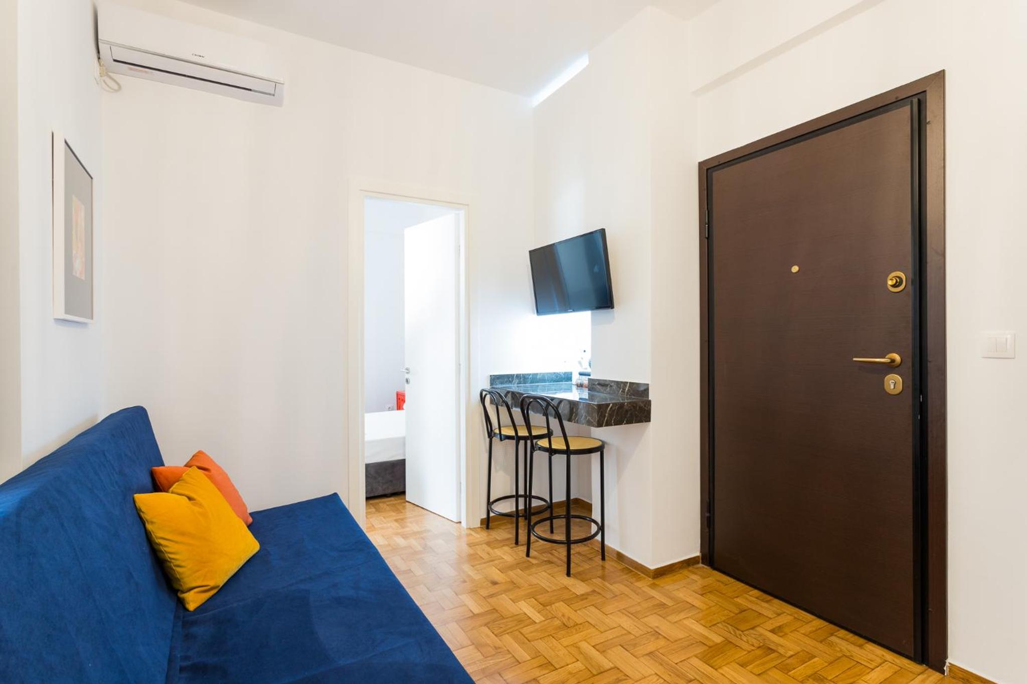 One-Bedroom Apartment