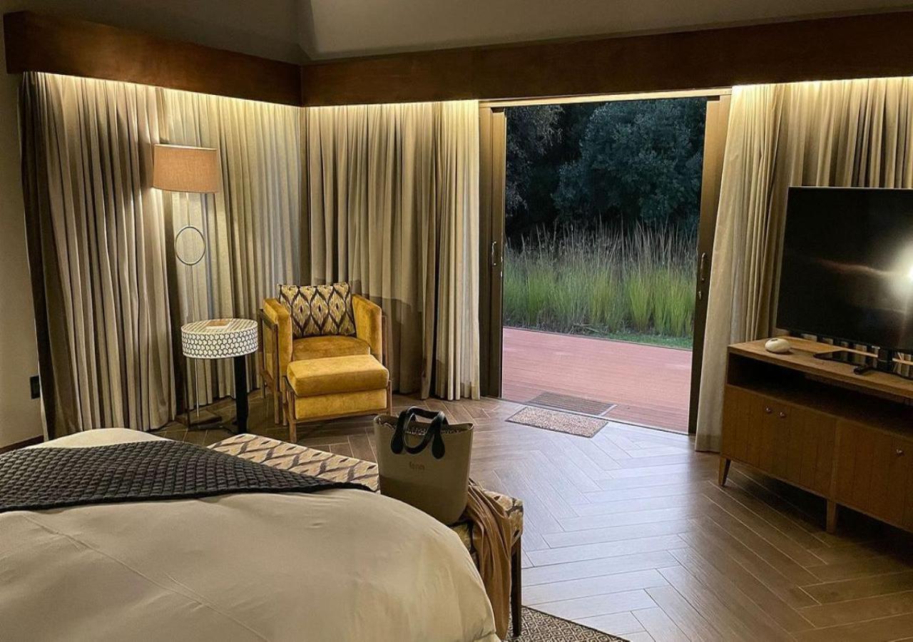Suite with Private Pool with 2 Game Drives
