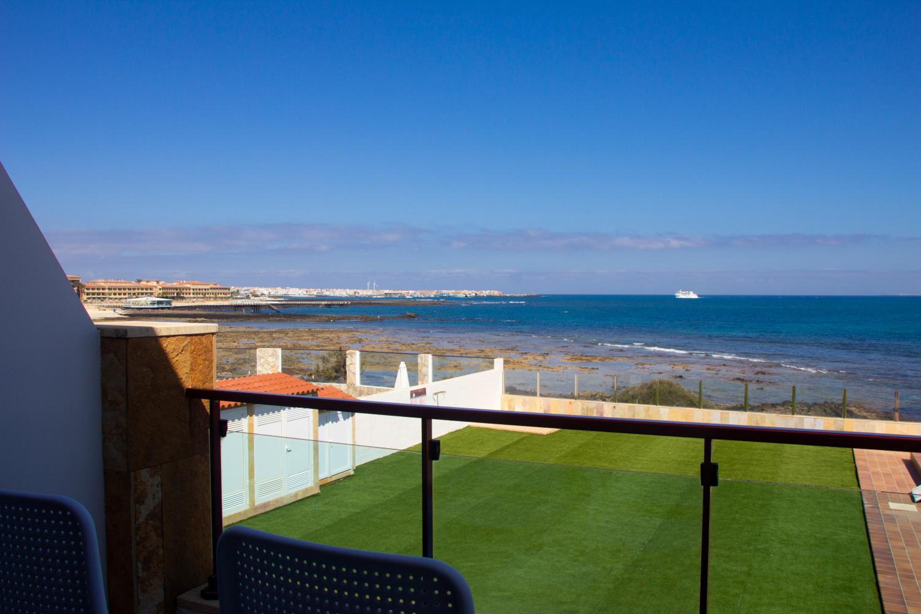 Apartment with Sea View photo 2