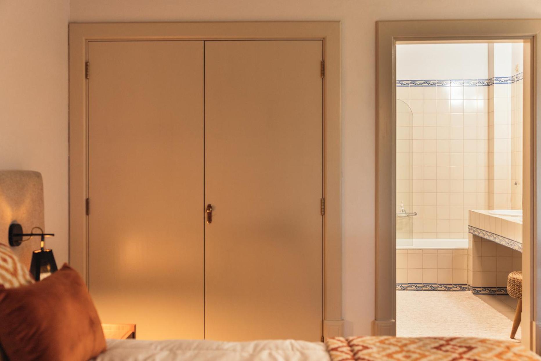 Double Room - Photo 17