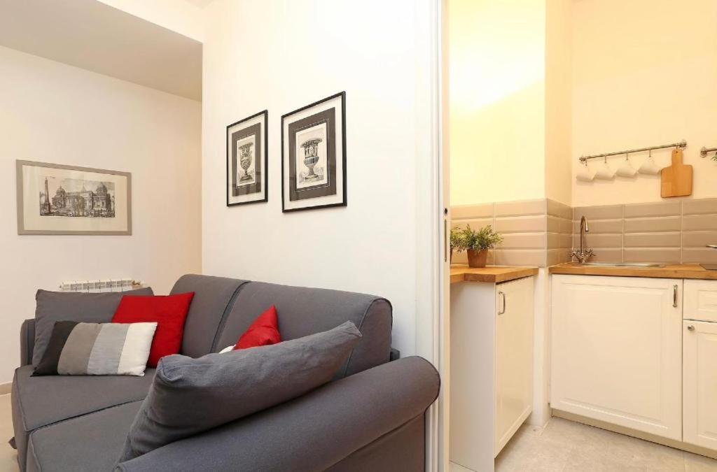 Apartment With Balcony photo 3