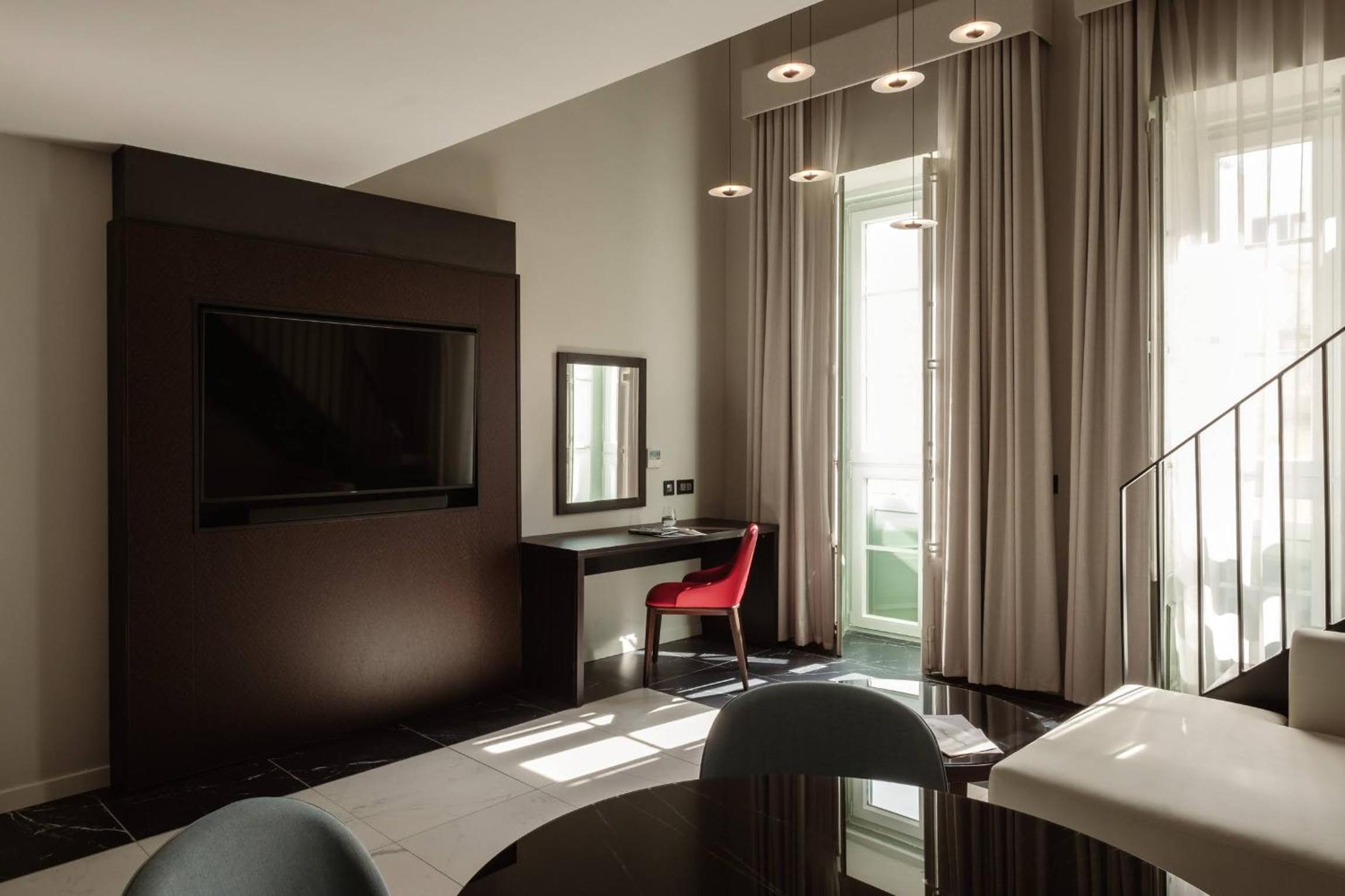 Duplex Suite - Photo 4