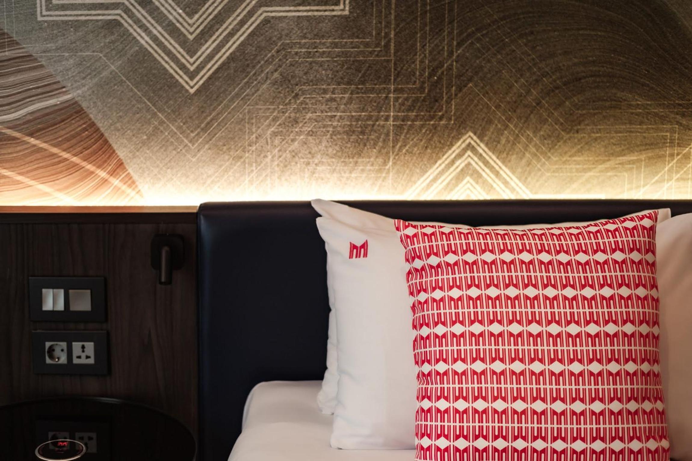 Deluxe Suite - Photo 1