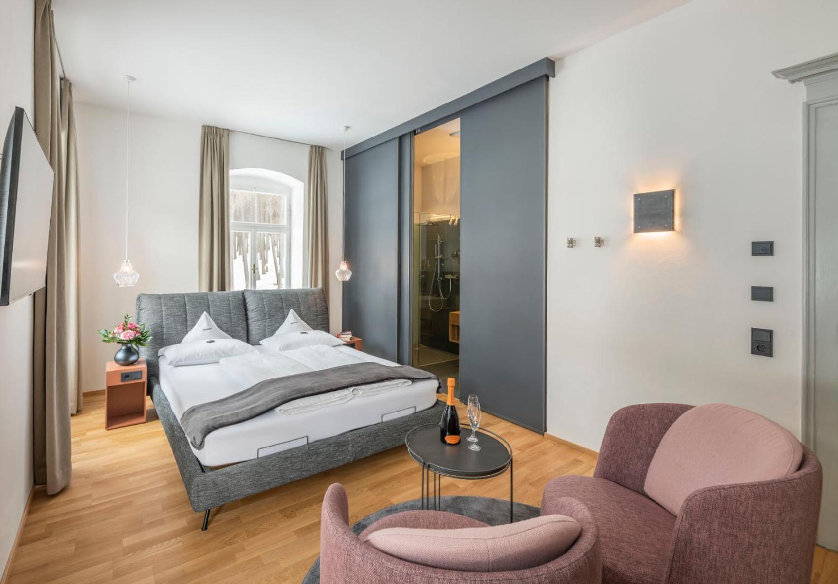 Deluxe Double Room - Photo 7