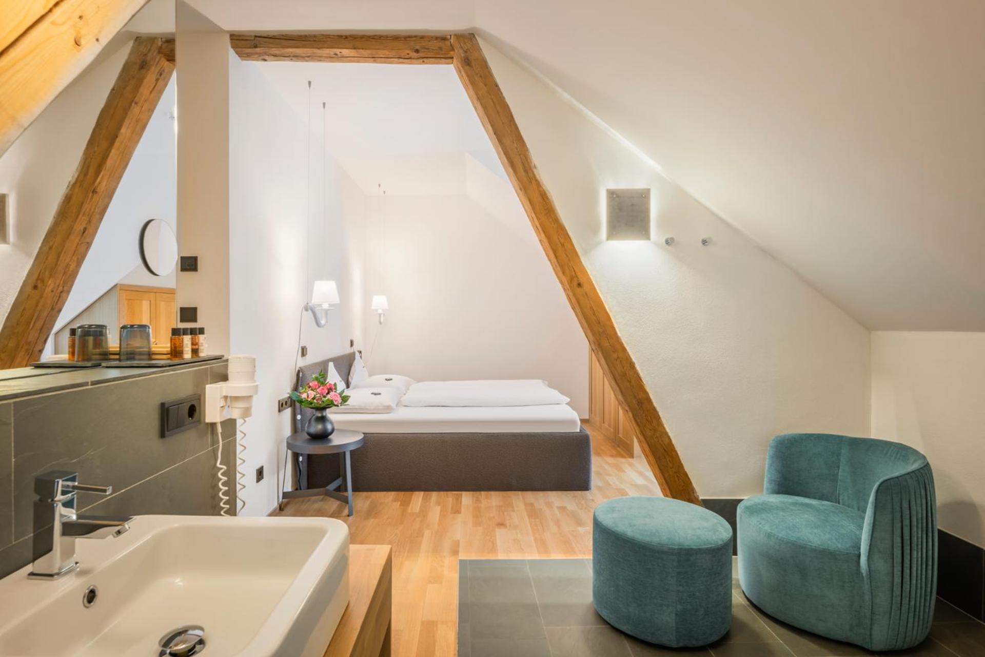 Small Double Room - Photo 4
