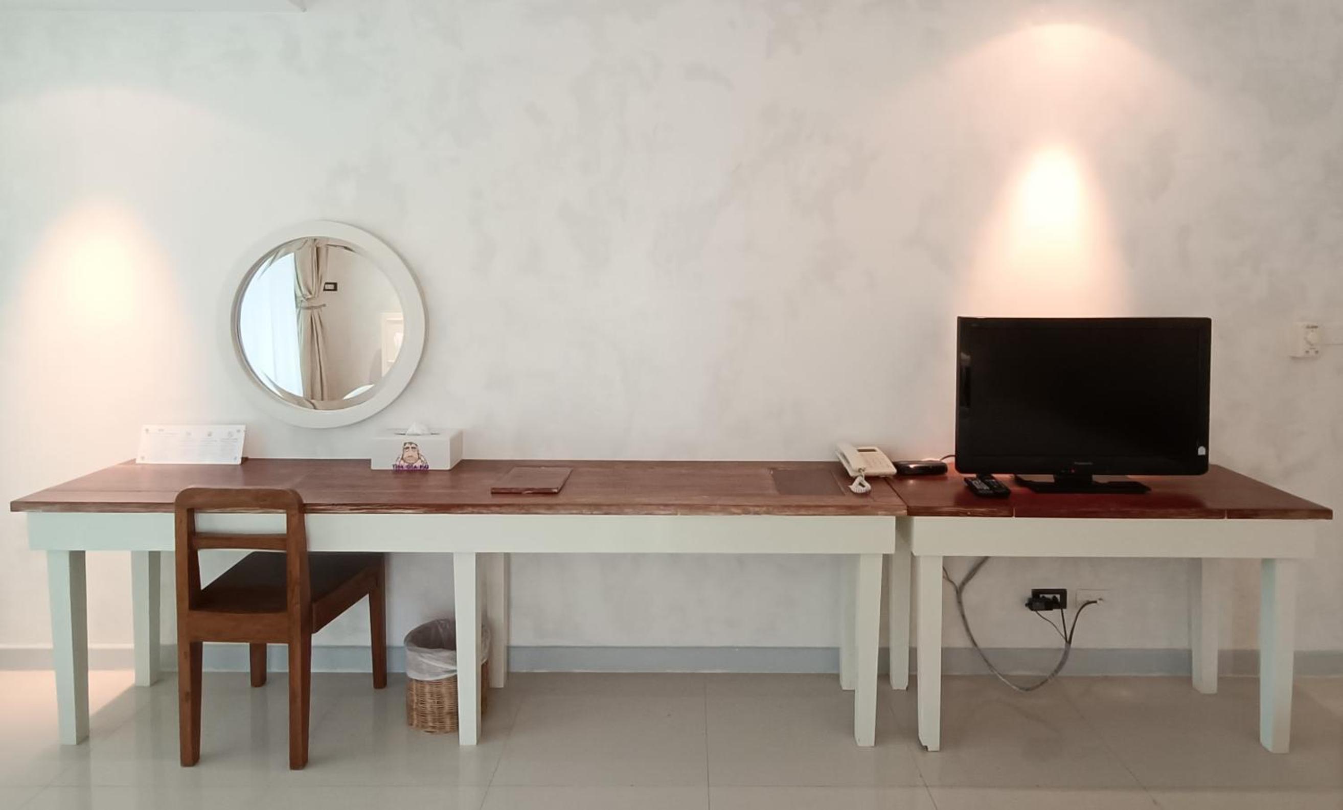 Fullmoon High Floor River View with Bathtub - Photo 6