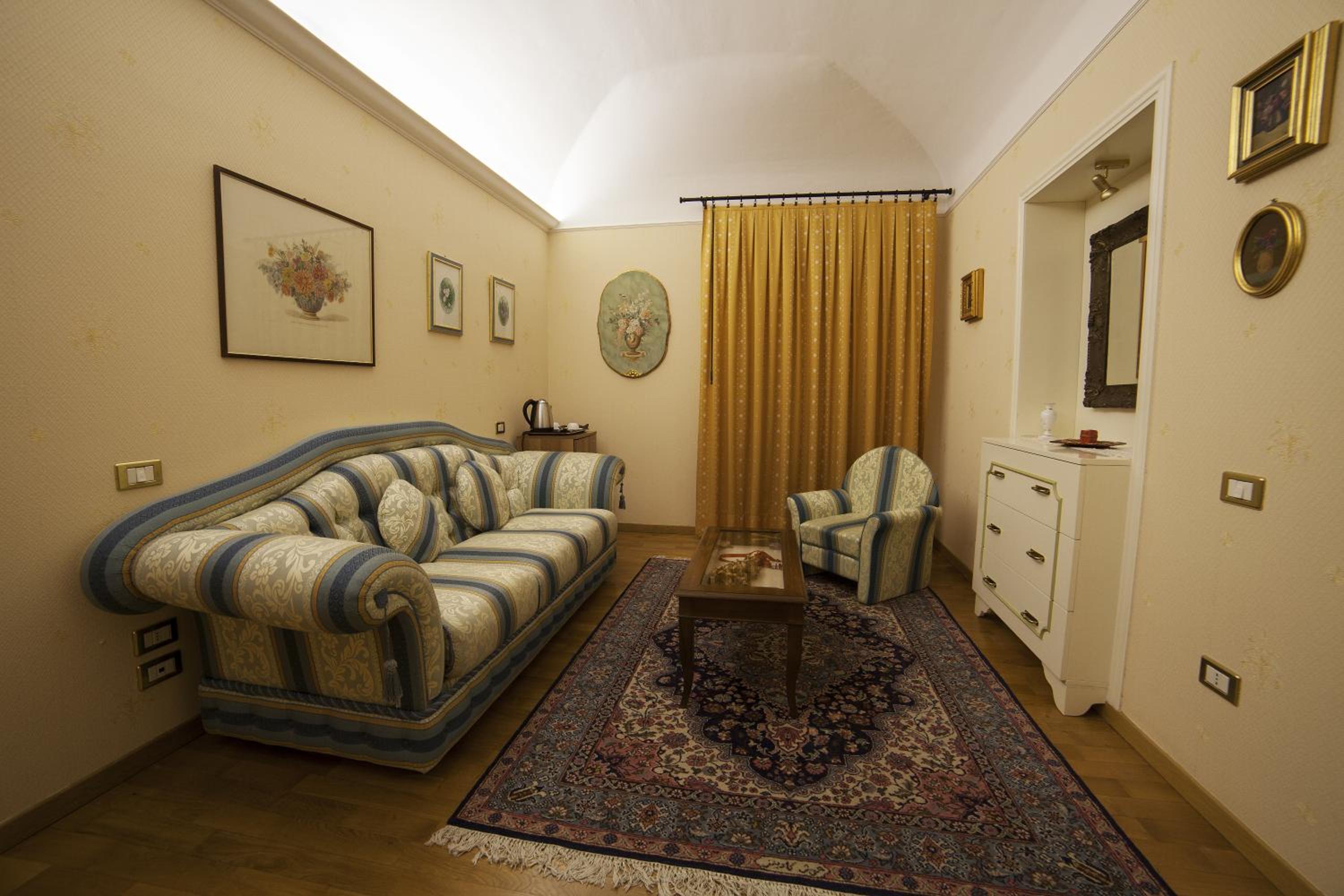 Suite with Mountain View photo 1
