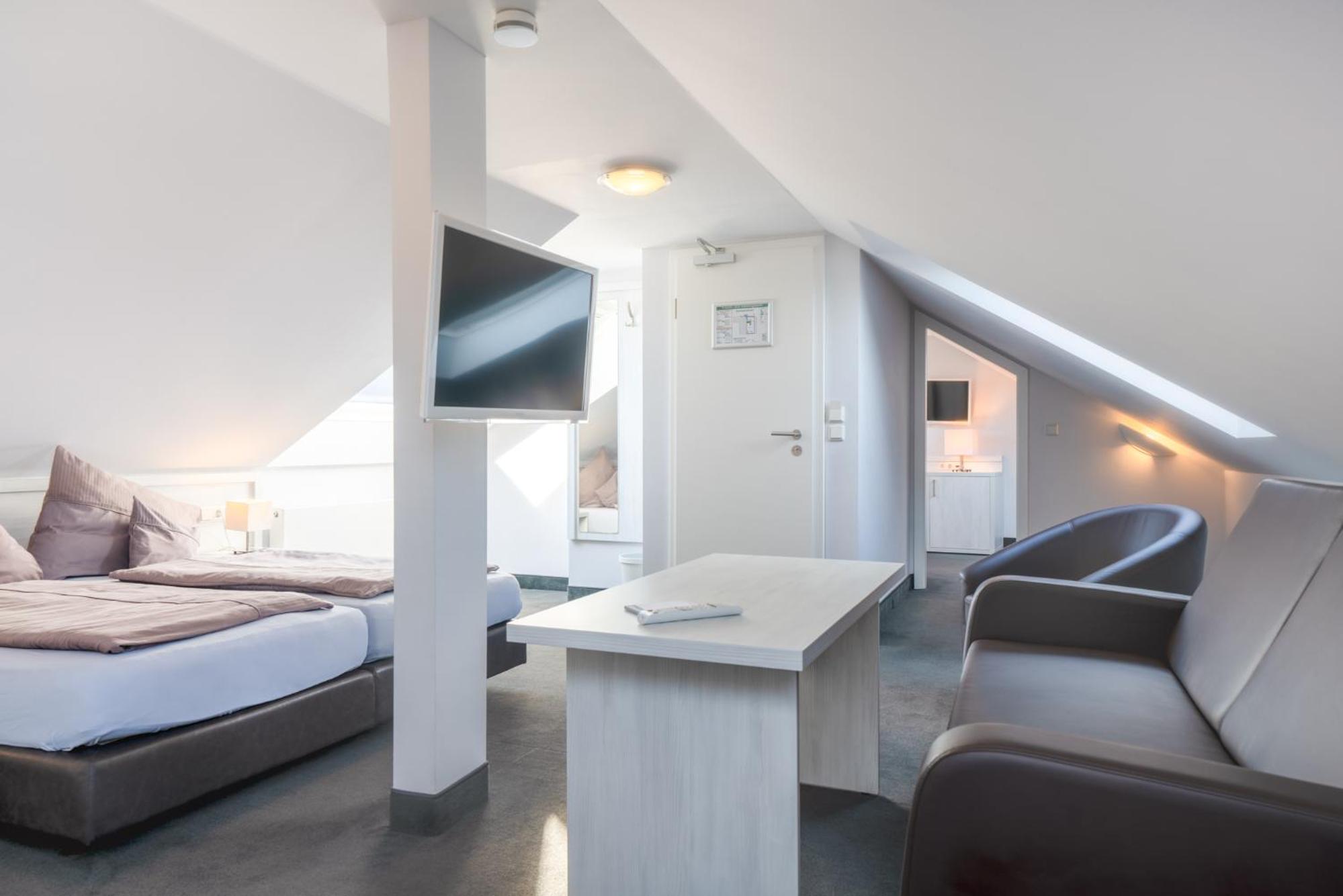 Double Room Attic Floor photo 3