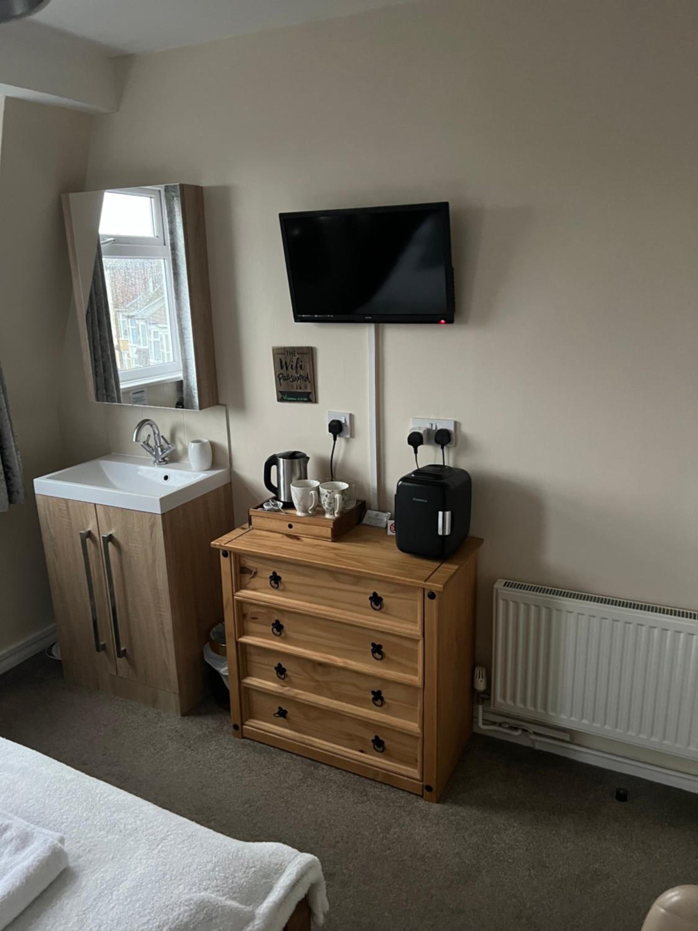 Double Room with Private External Bathroom photo 3