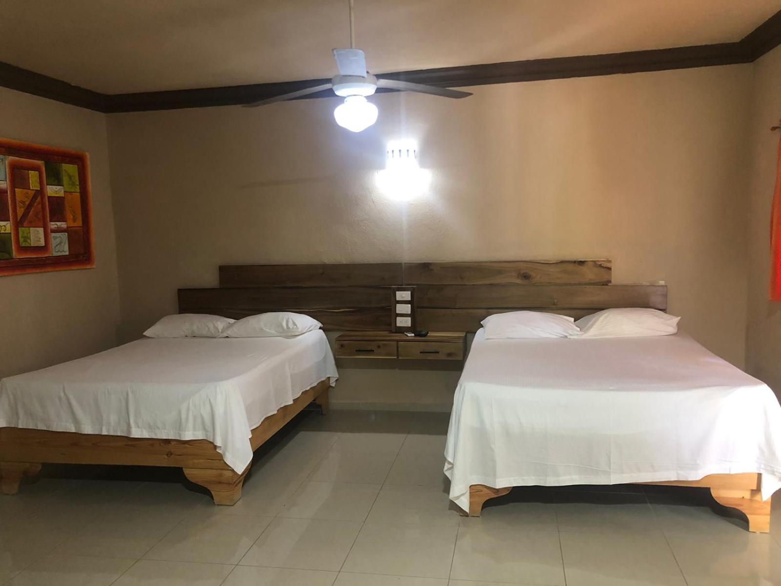 Queen Room with Two Queen Beds photo 1