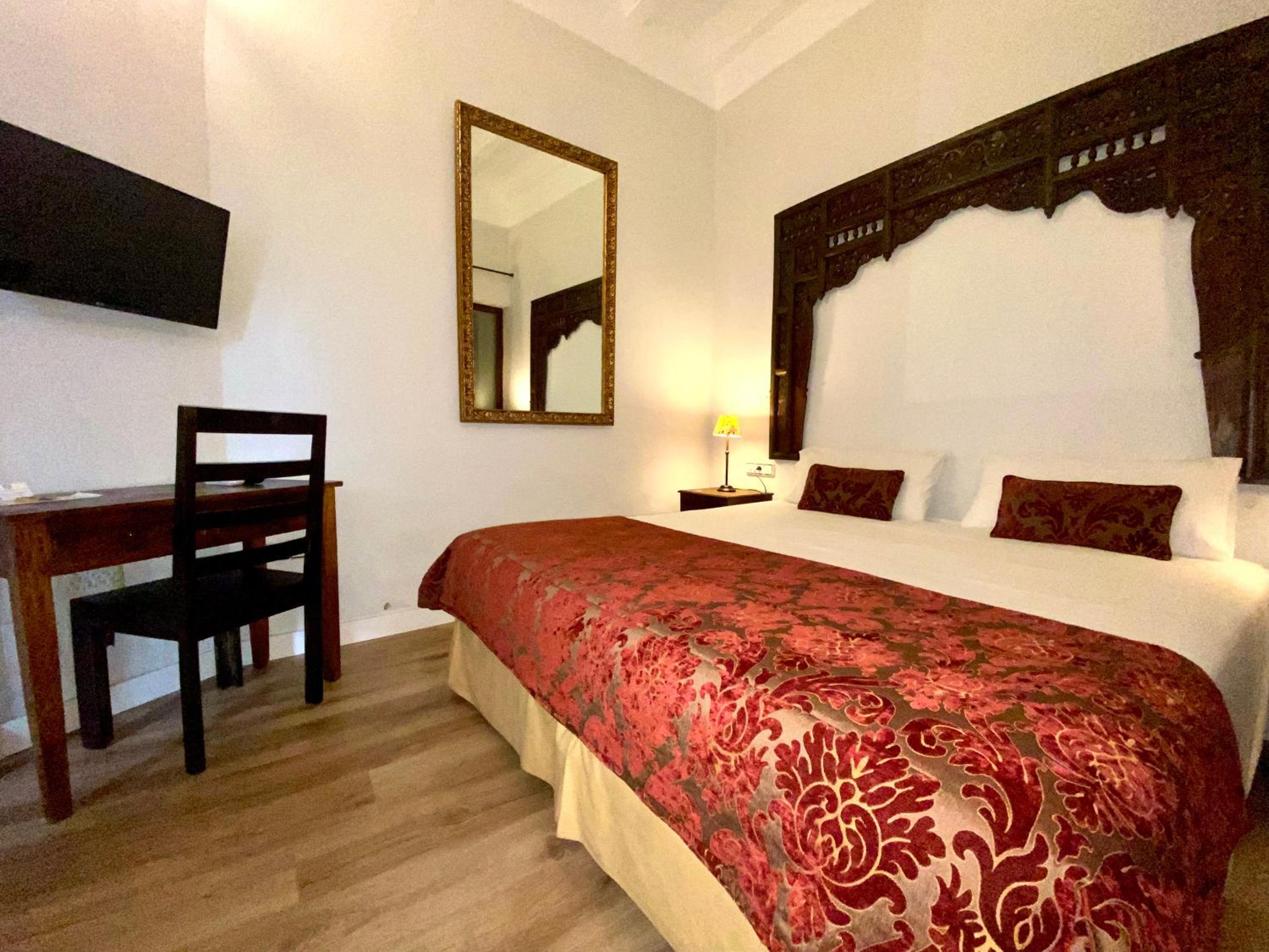 Economy Double Room - Photo 5