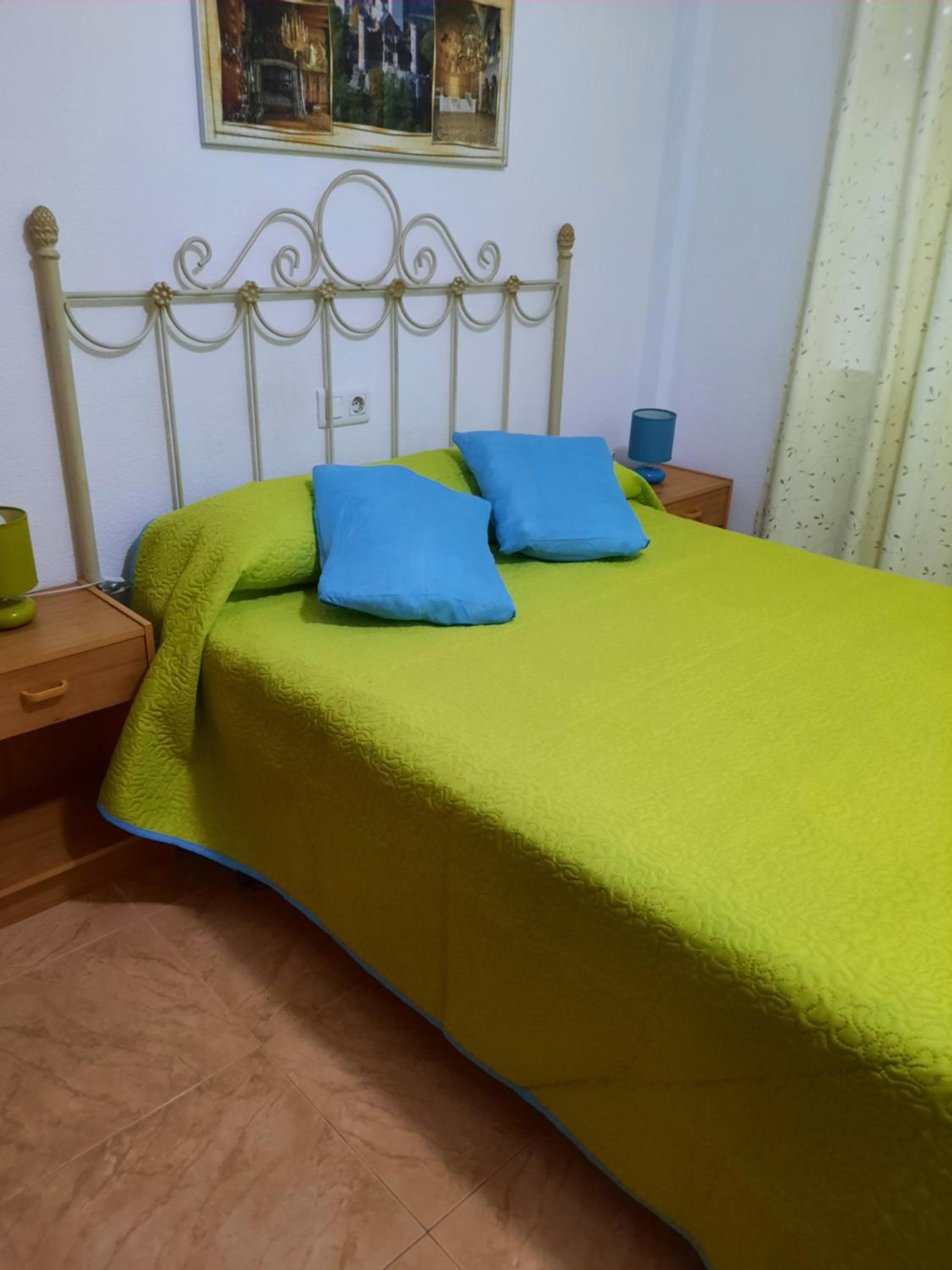 Double Room with Shared Bathroom photo 2