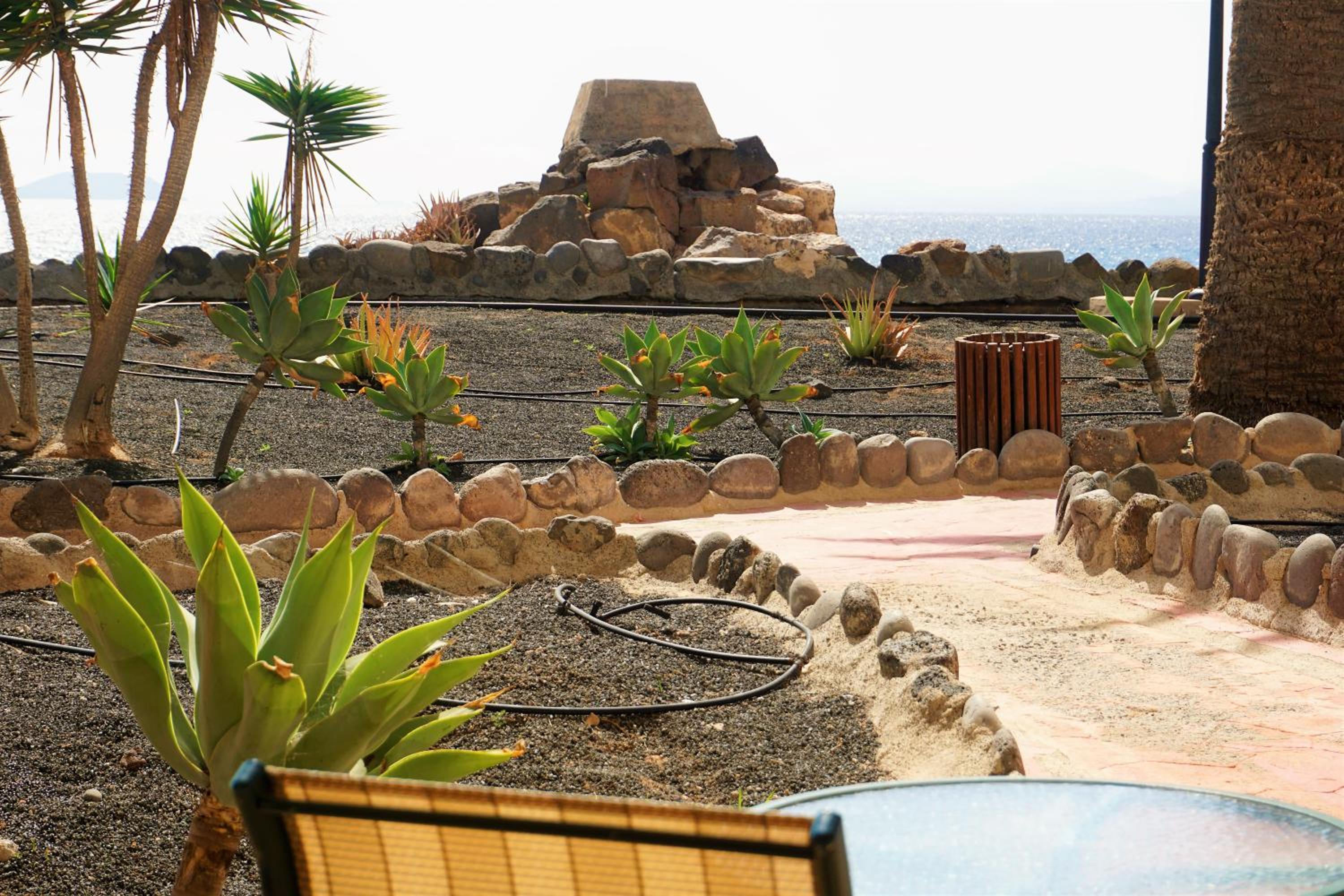 Double Room with Sea View (2 Adults + 1 Child) photo 2