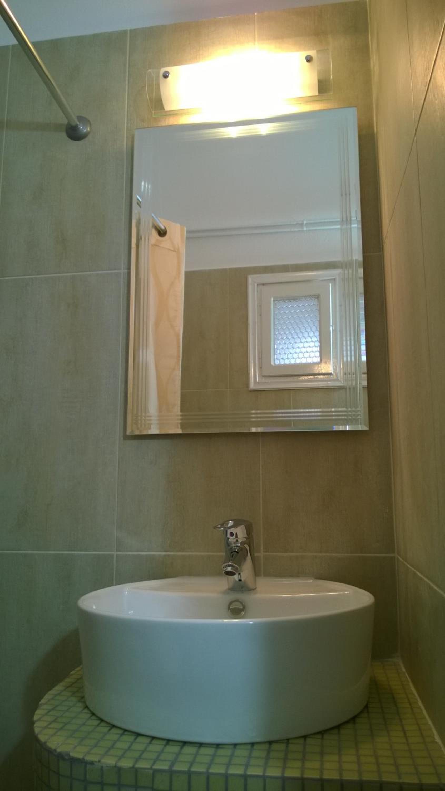 Double Room - Photo 5