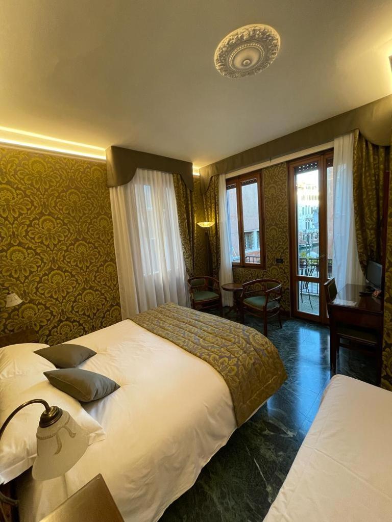 Superior Triple Room with Balcony - Annex photo 1