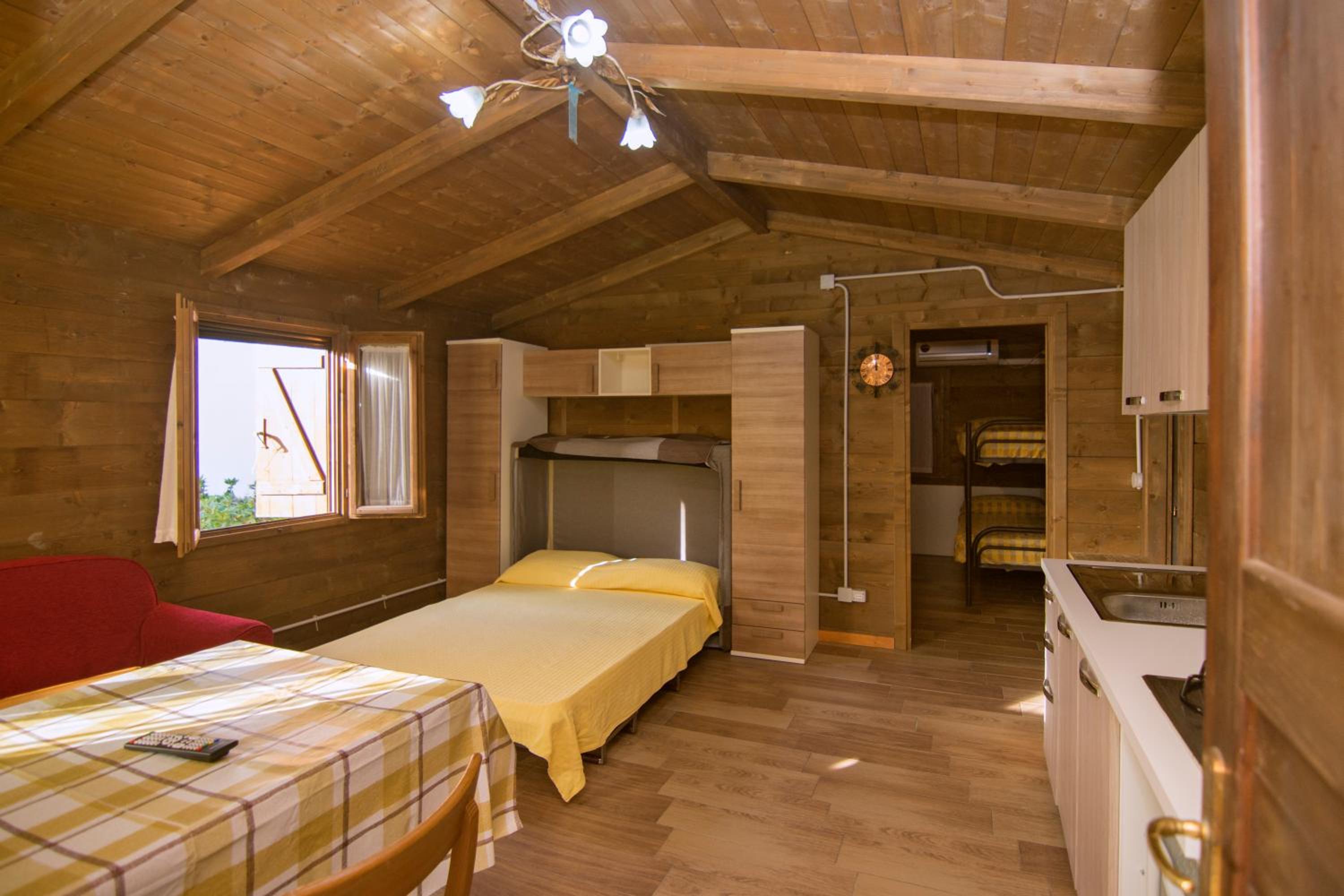 One-Bedroom House photo 2