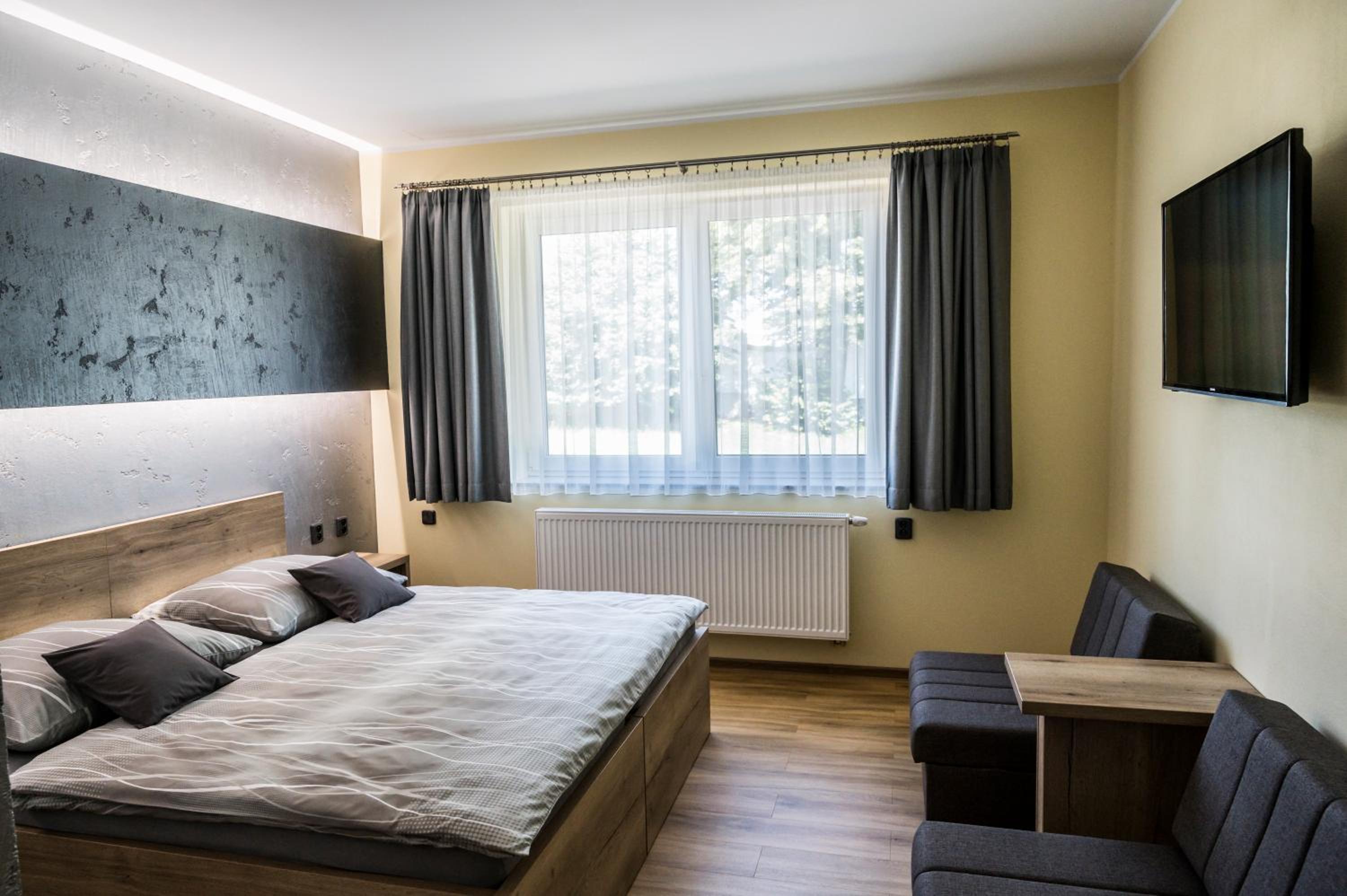 Double Room with Extra Bed photo 1