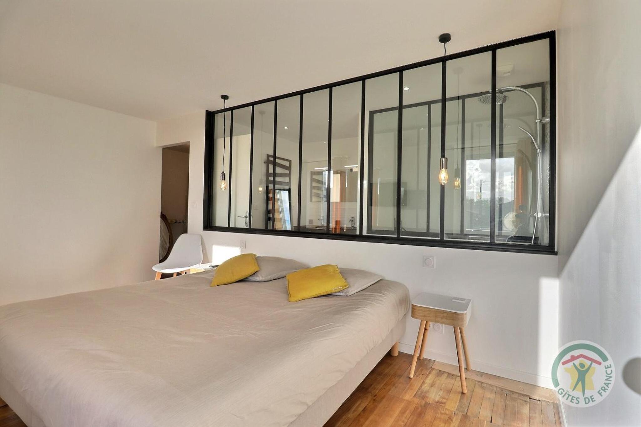 Large Double Room photo 3