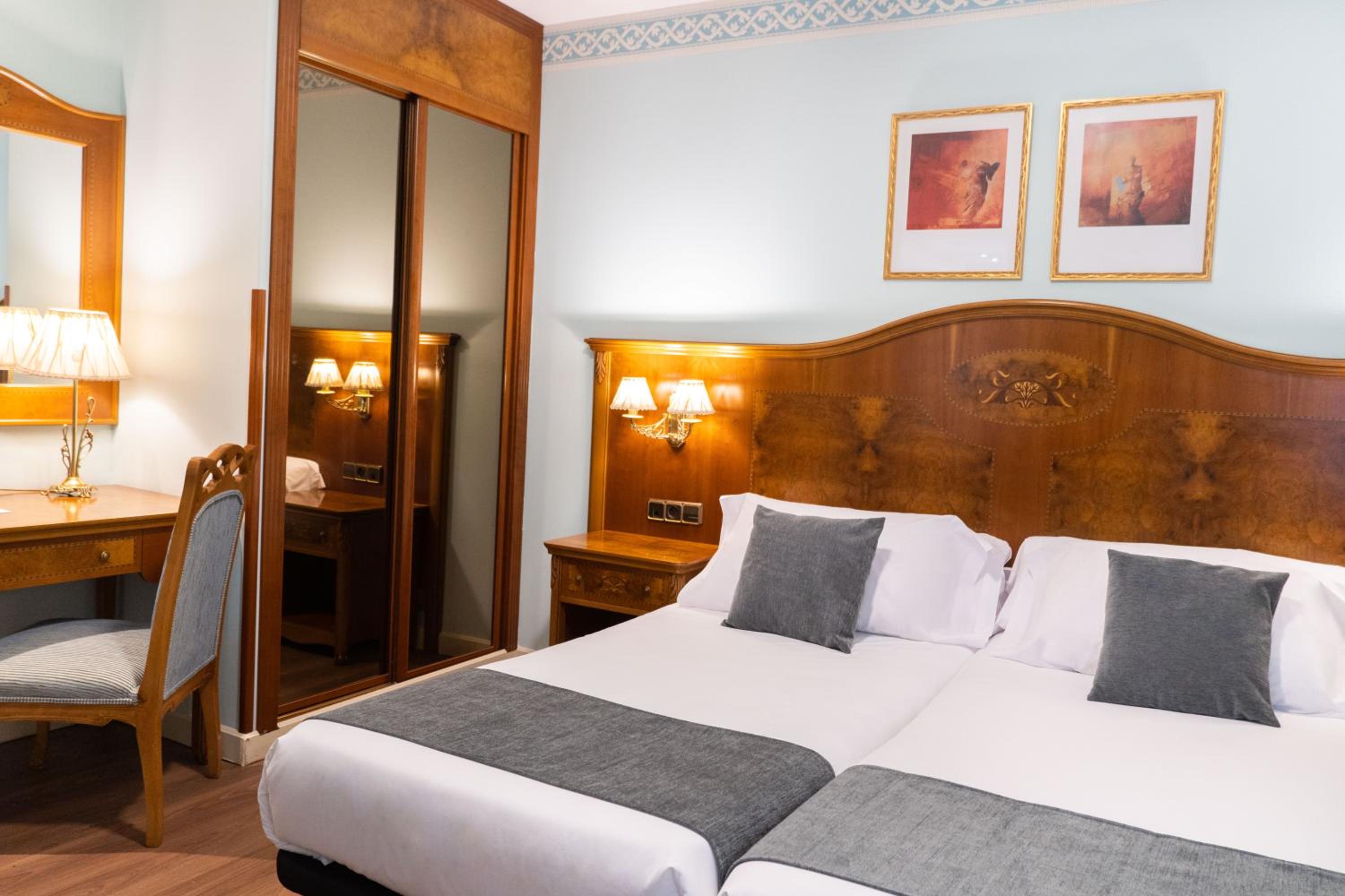 Budget Double or Twin Room - Photo 9