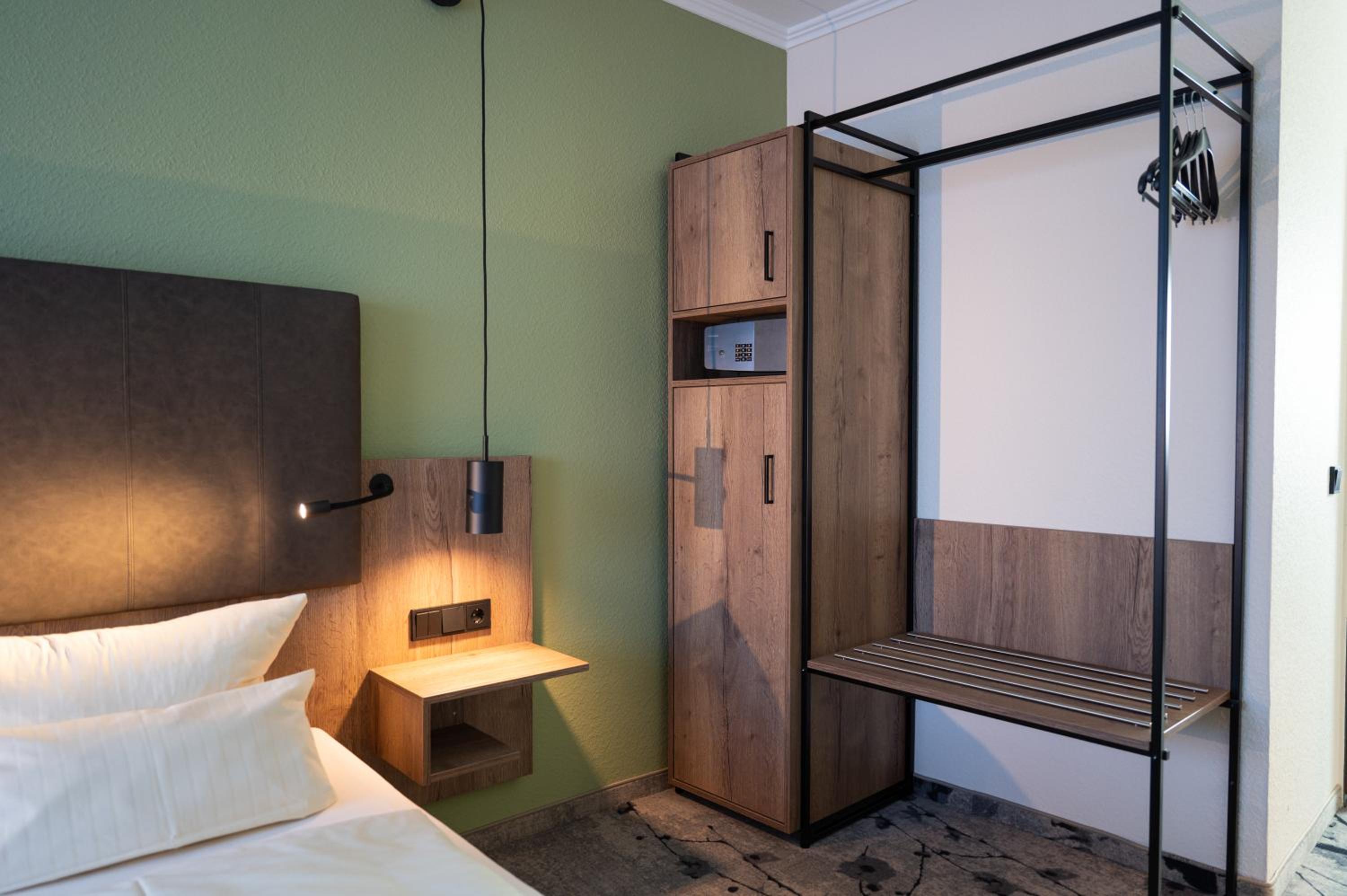 Double Room - Photo 7