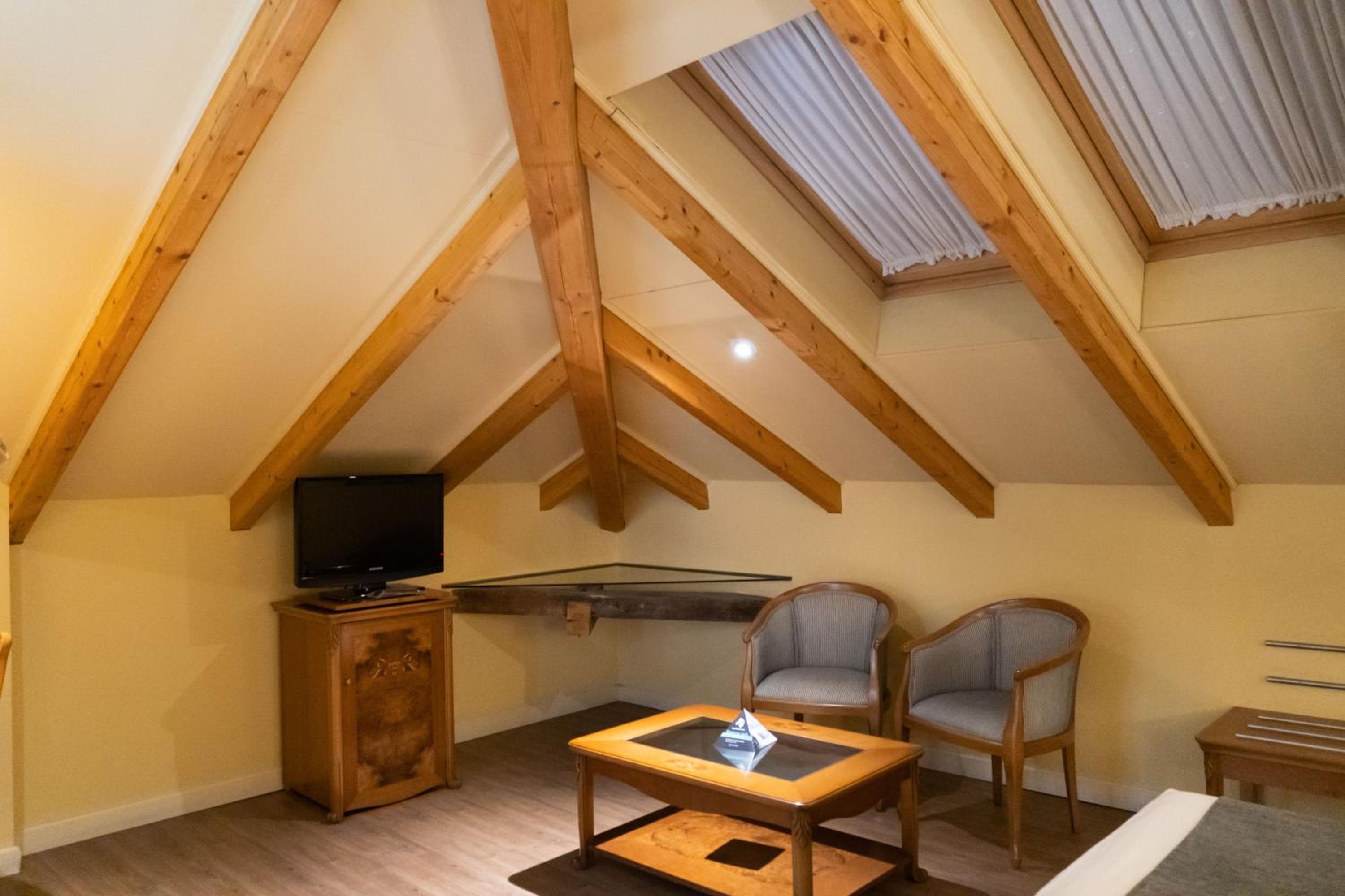 Standard Double or Twin Room - Photo 5