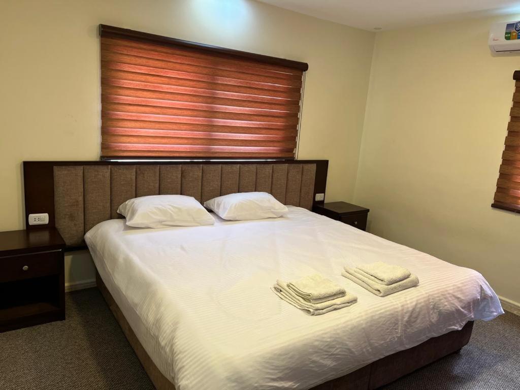 Deluxe Twin Room photo 1