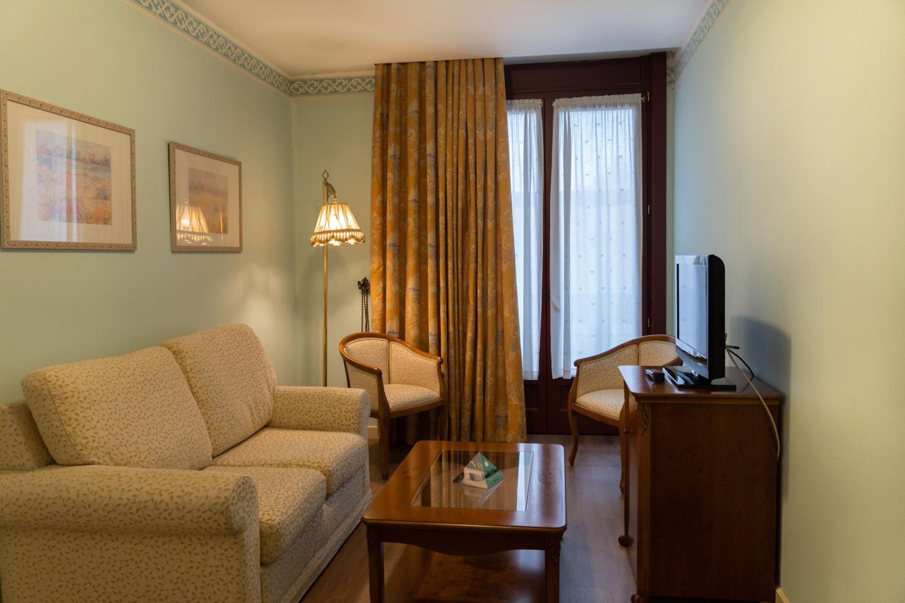 Superior Double Room - Photo 14