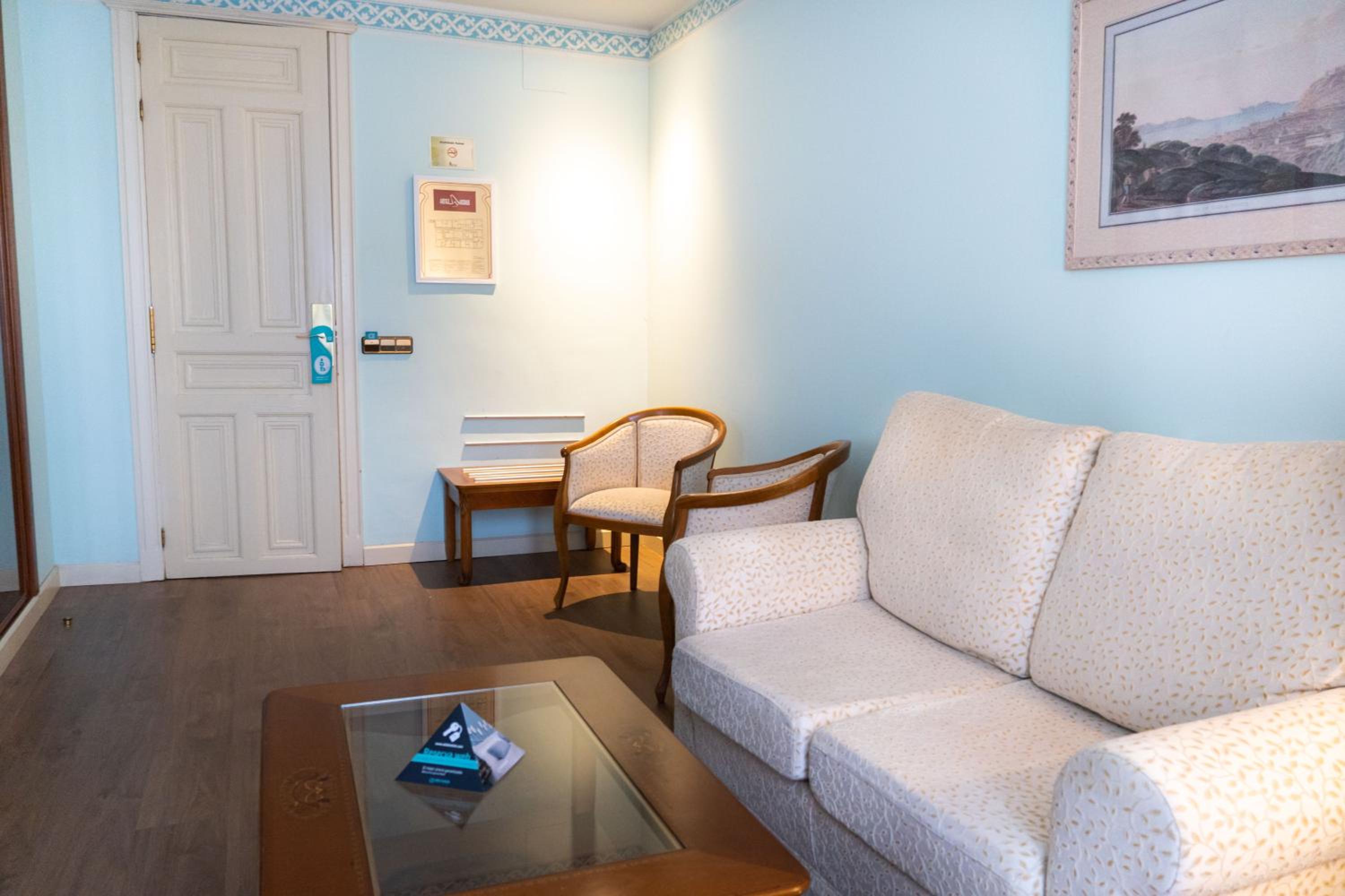 Superior Double Room - Photo 2