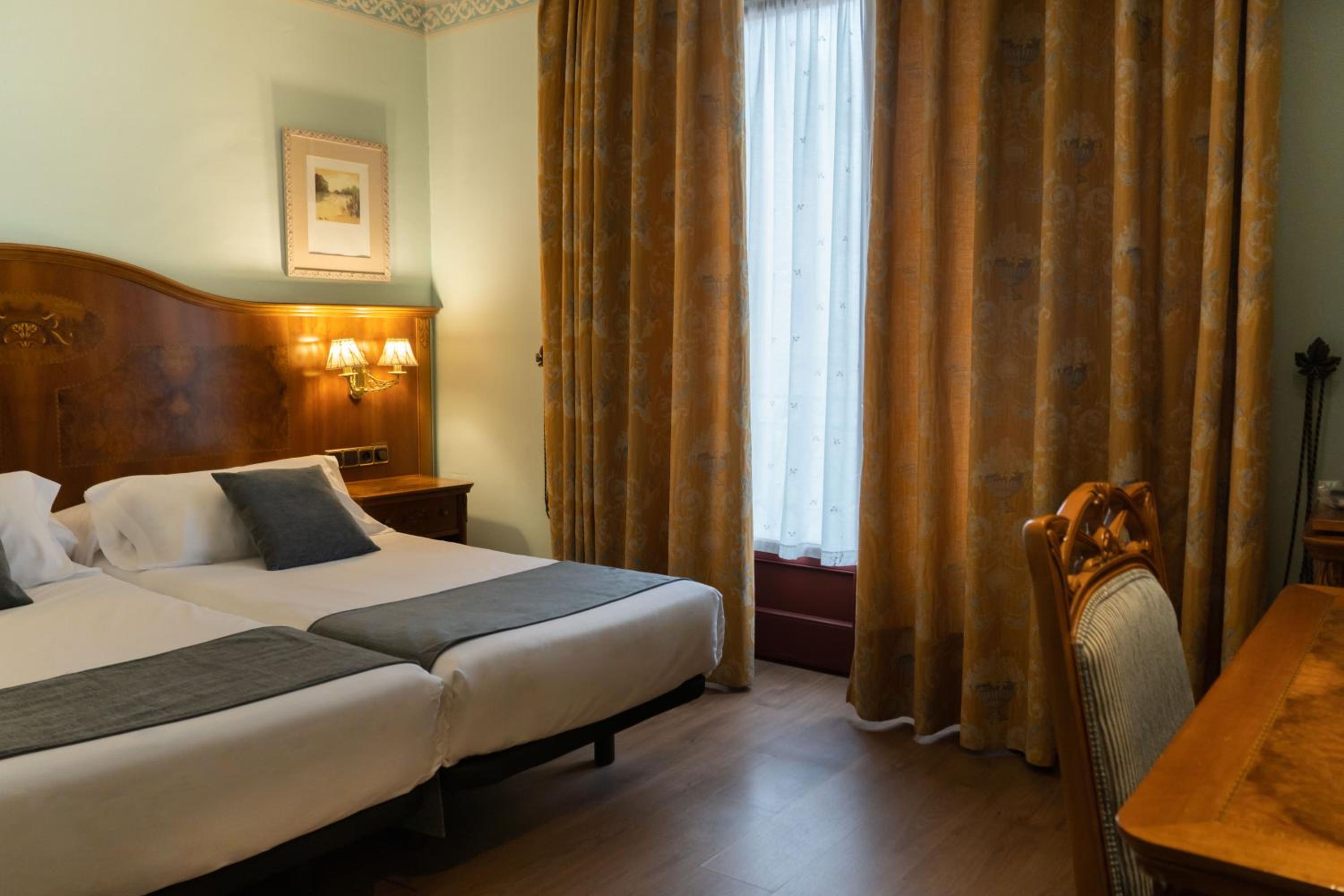 Superior Double Room - Photo 1