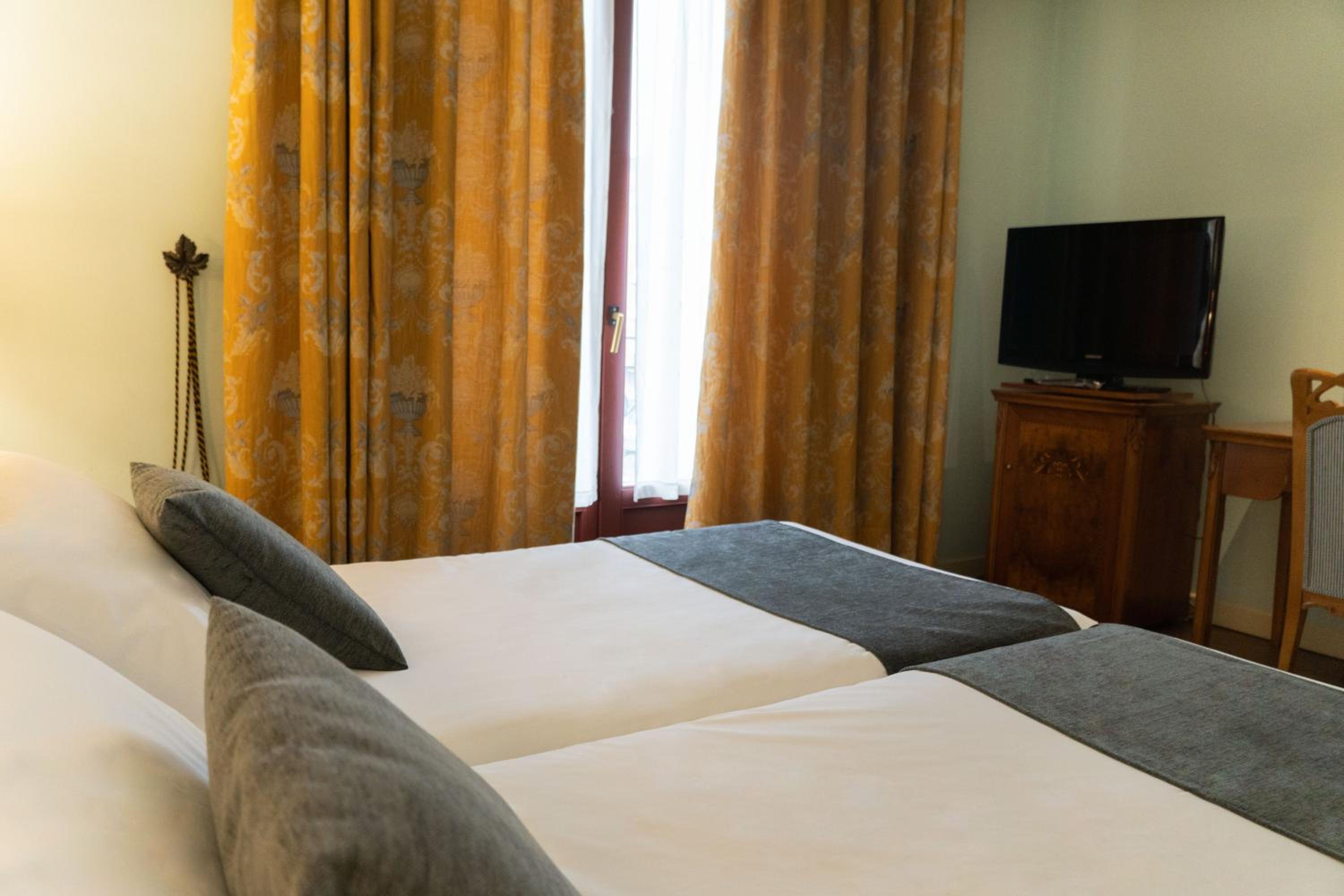 Superior Double Room - Photo 7