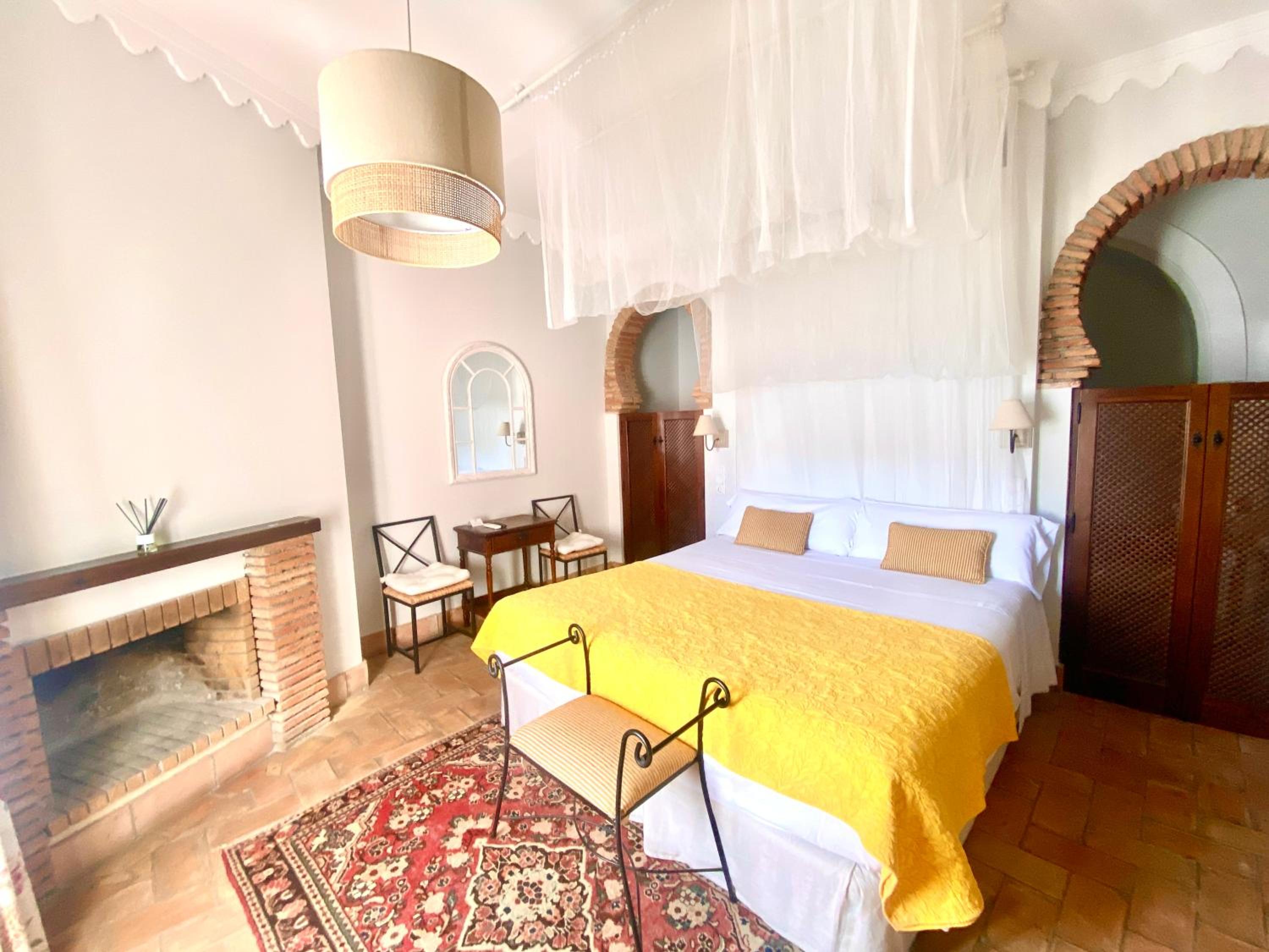 Double Room - Photo 4