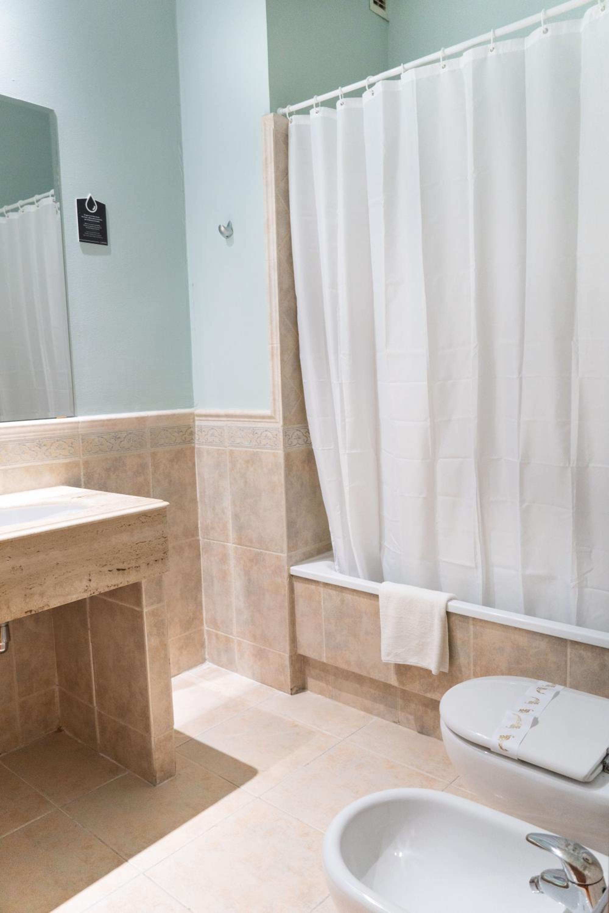 Superior Triple Room photo 3