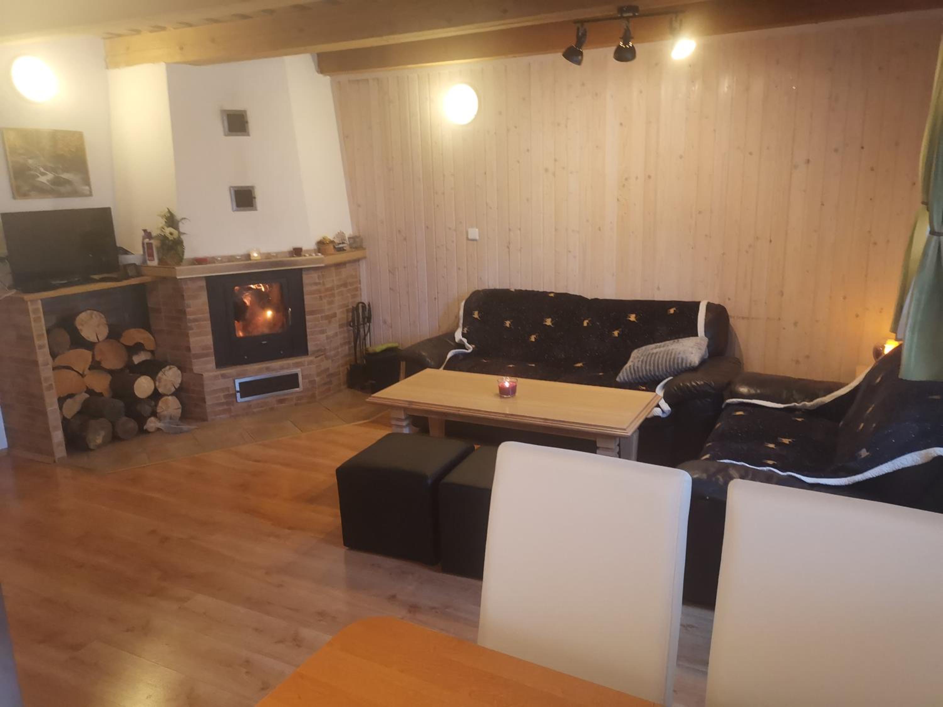 Four-Bedroom House - Photo 7