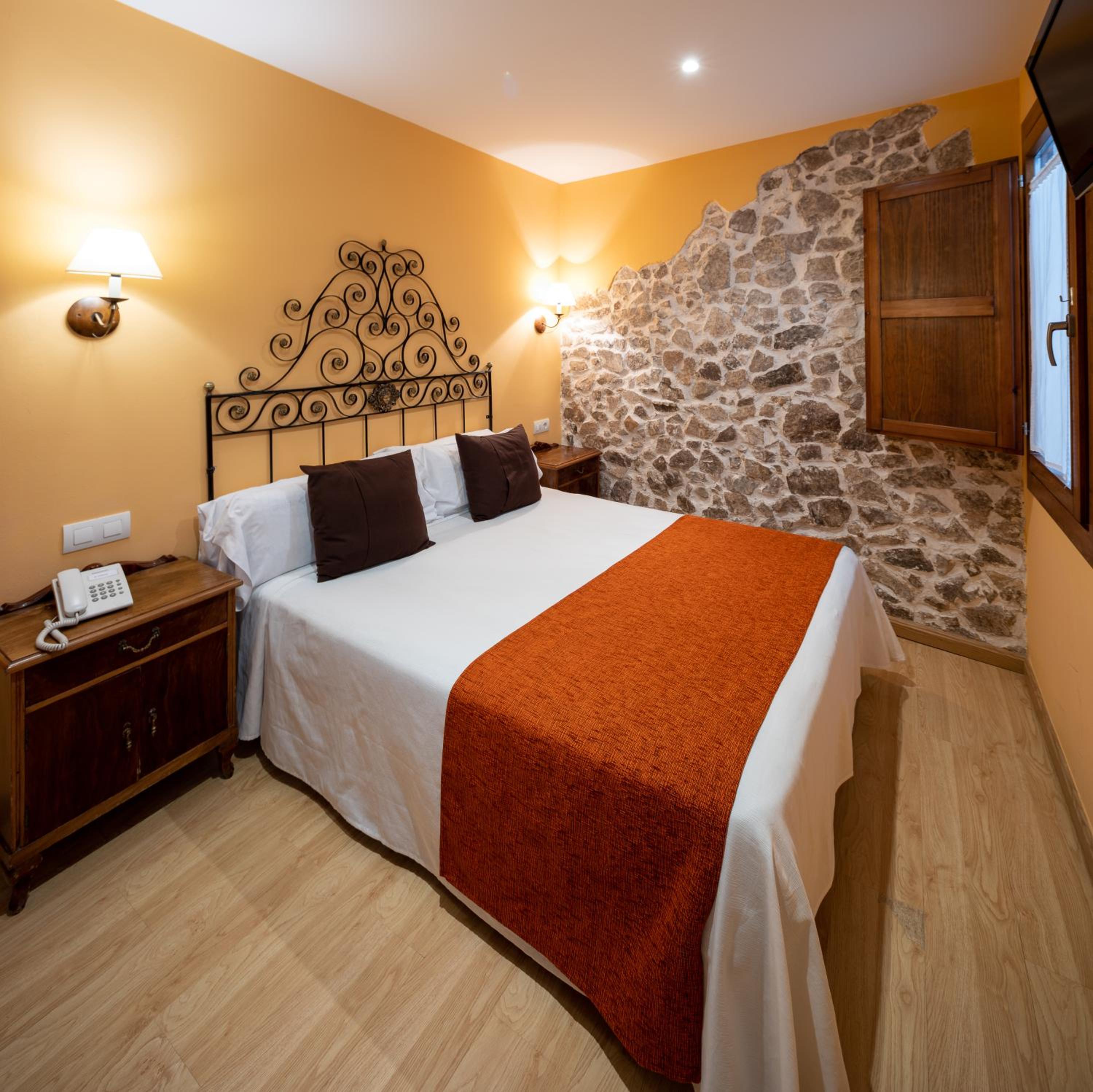 Basic Double Room - Photo 6