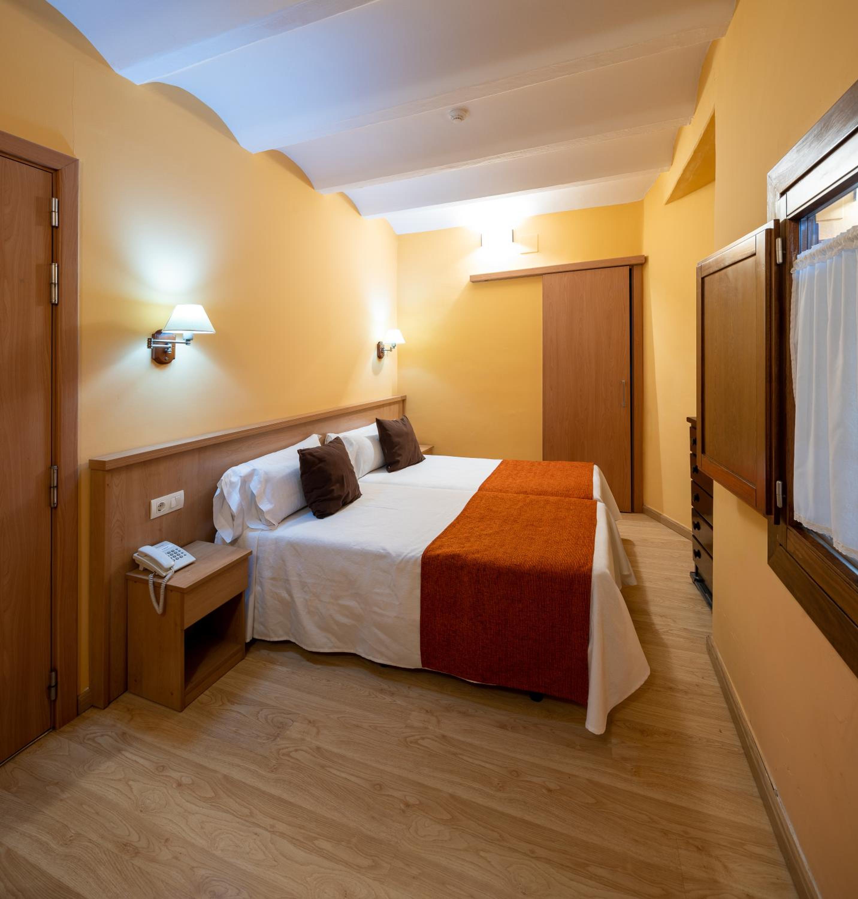 Basic Double Room - Photo 3