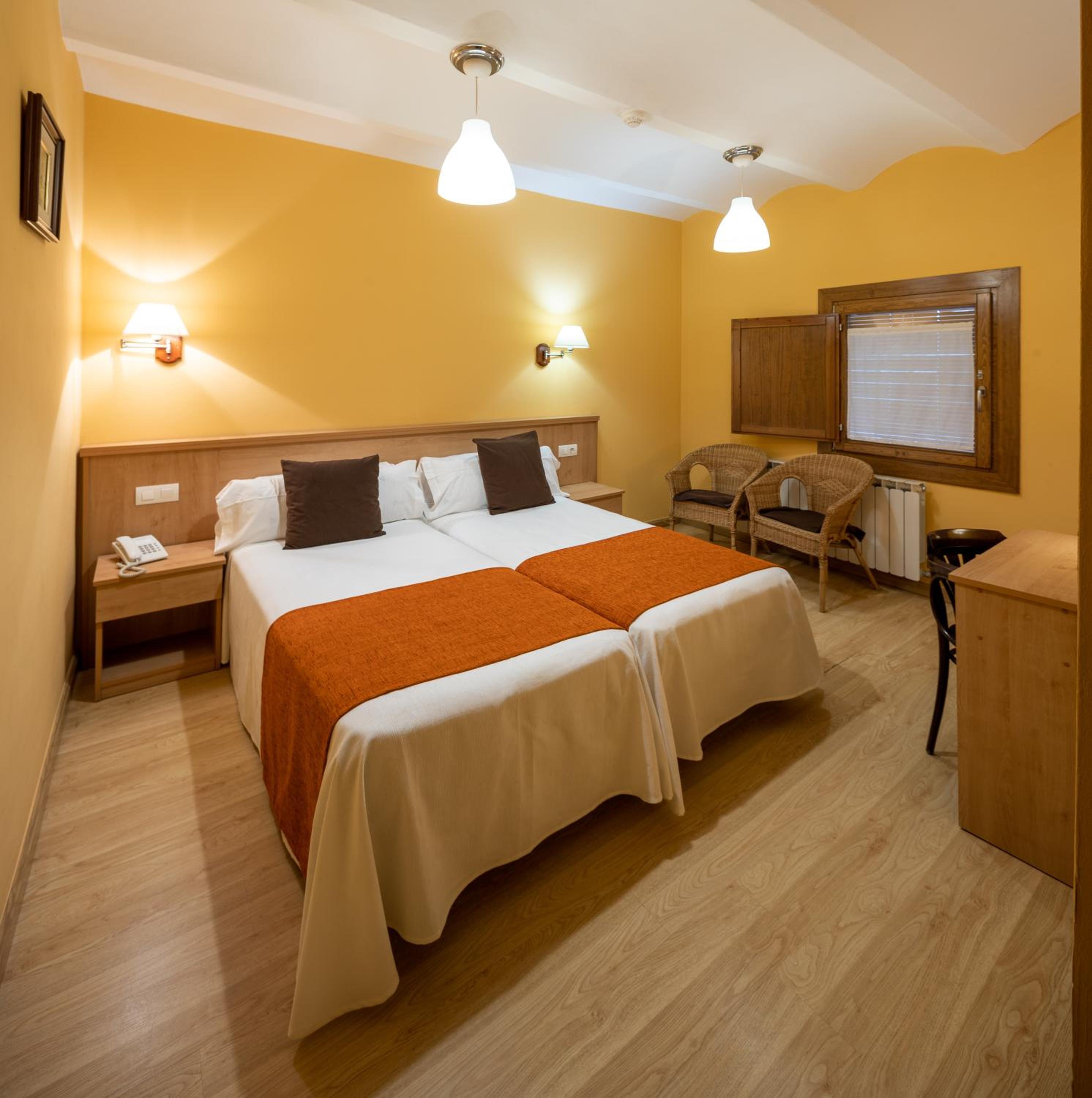 Basic Double Room - Photo 2