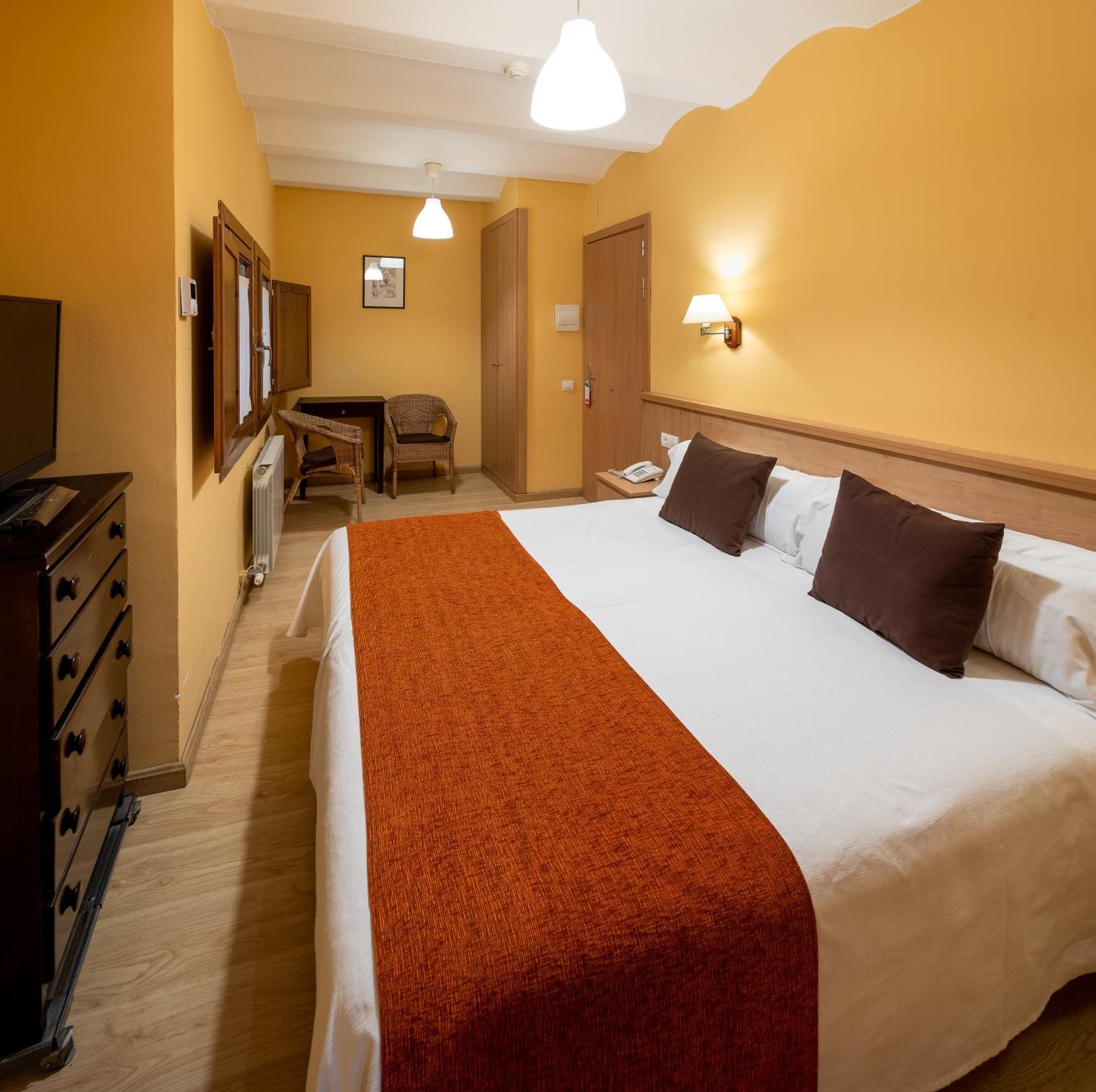 Basic Double Room - Photo 4