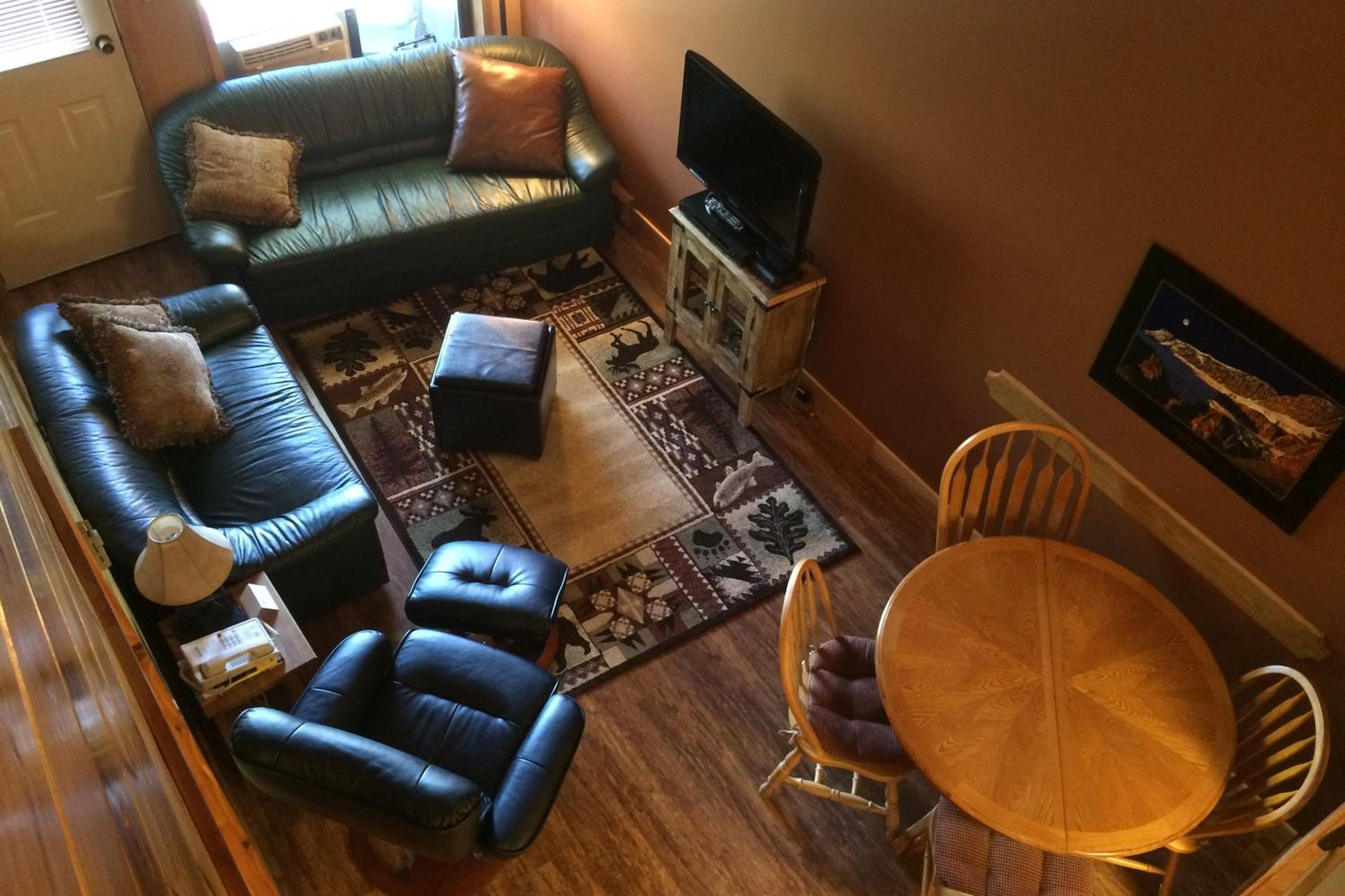 One-Bedroom Loft  Apartment  photo 1