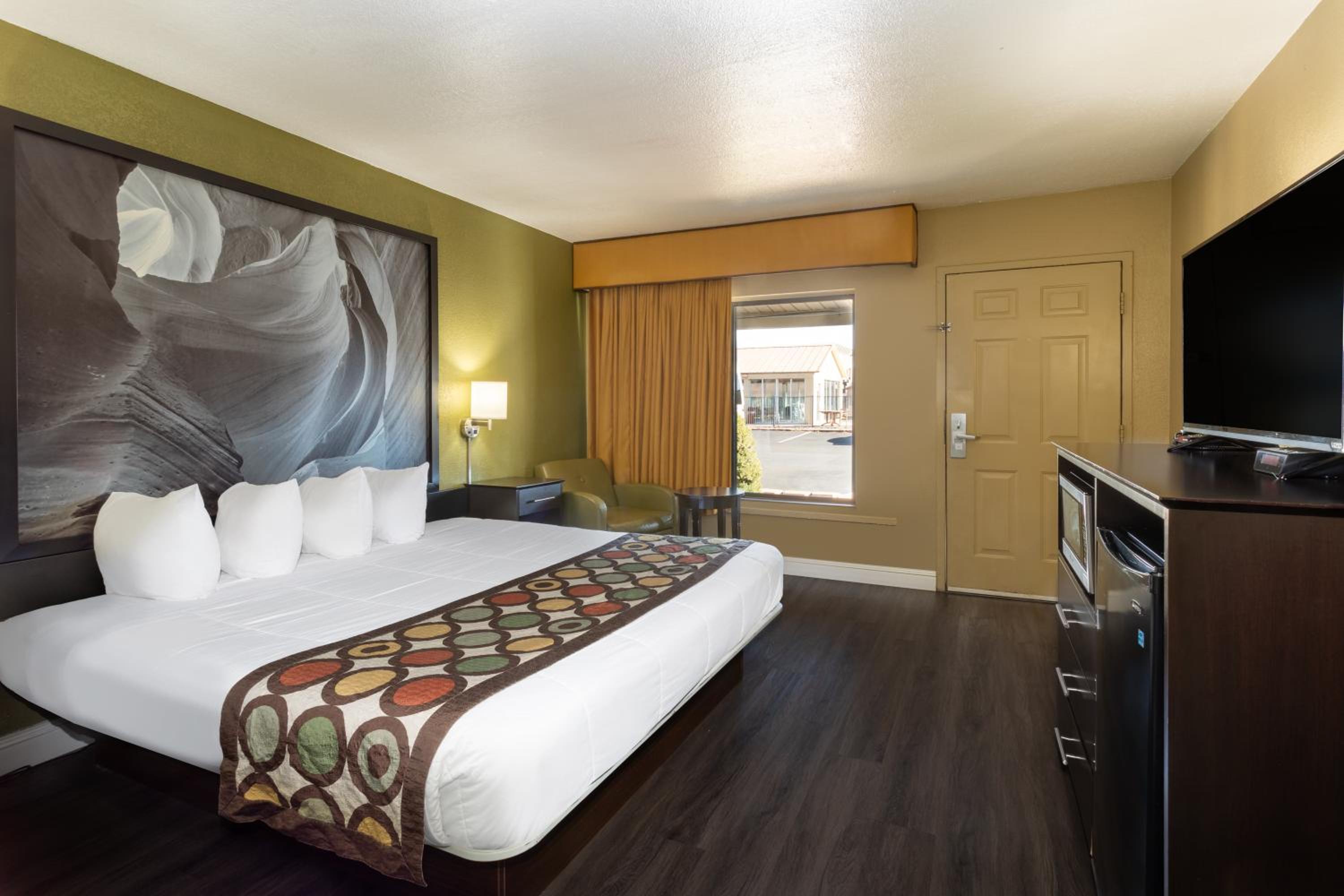 King Room - Mobility Access/Non-Smoking - Photo 1