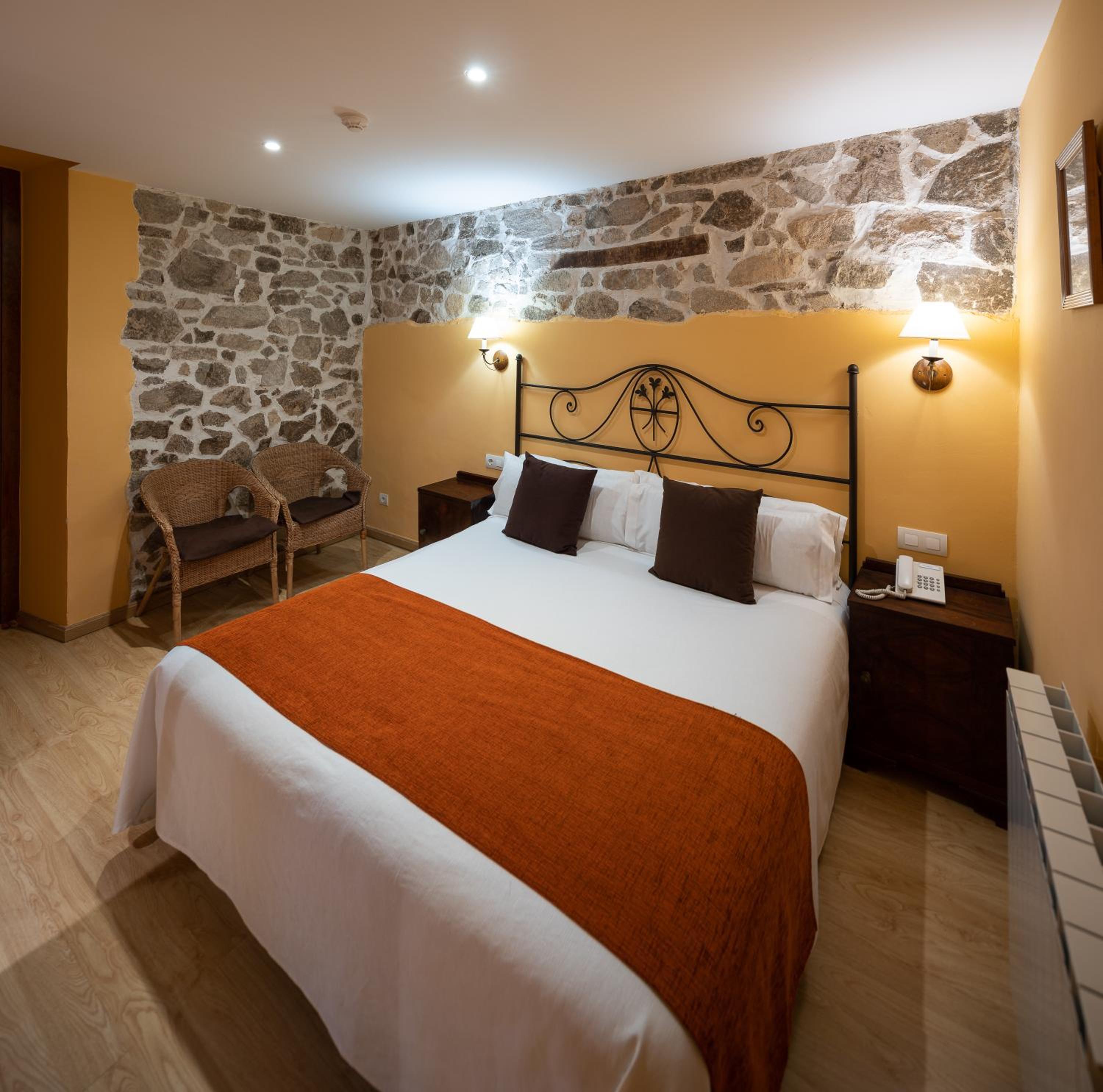 Superior Double or Twin Room - Photo 1