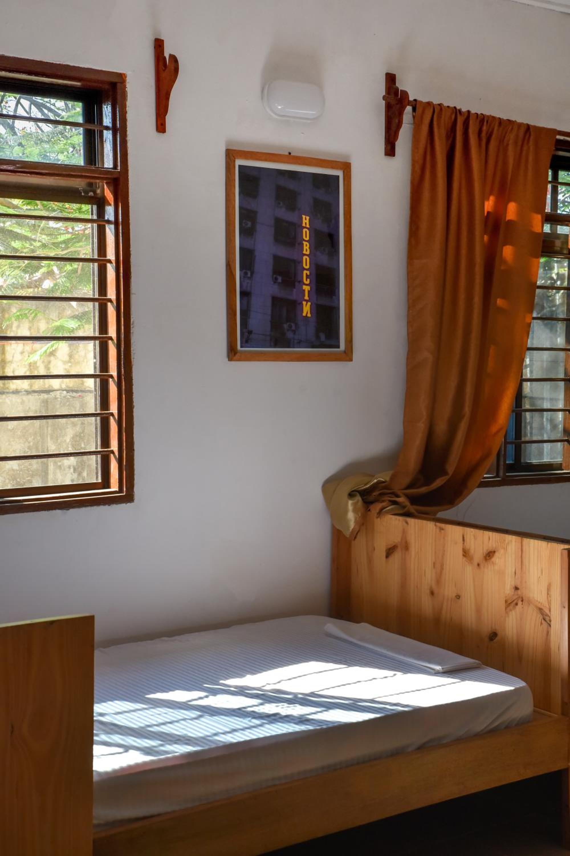 6-Bed Mixed Dormitory Room photo 1