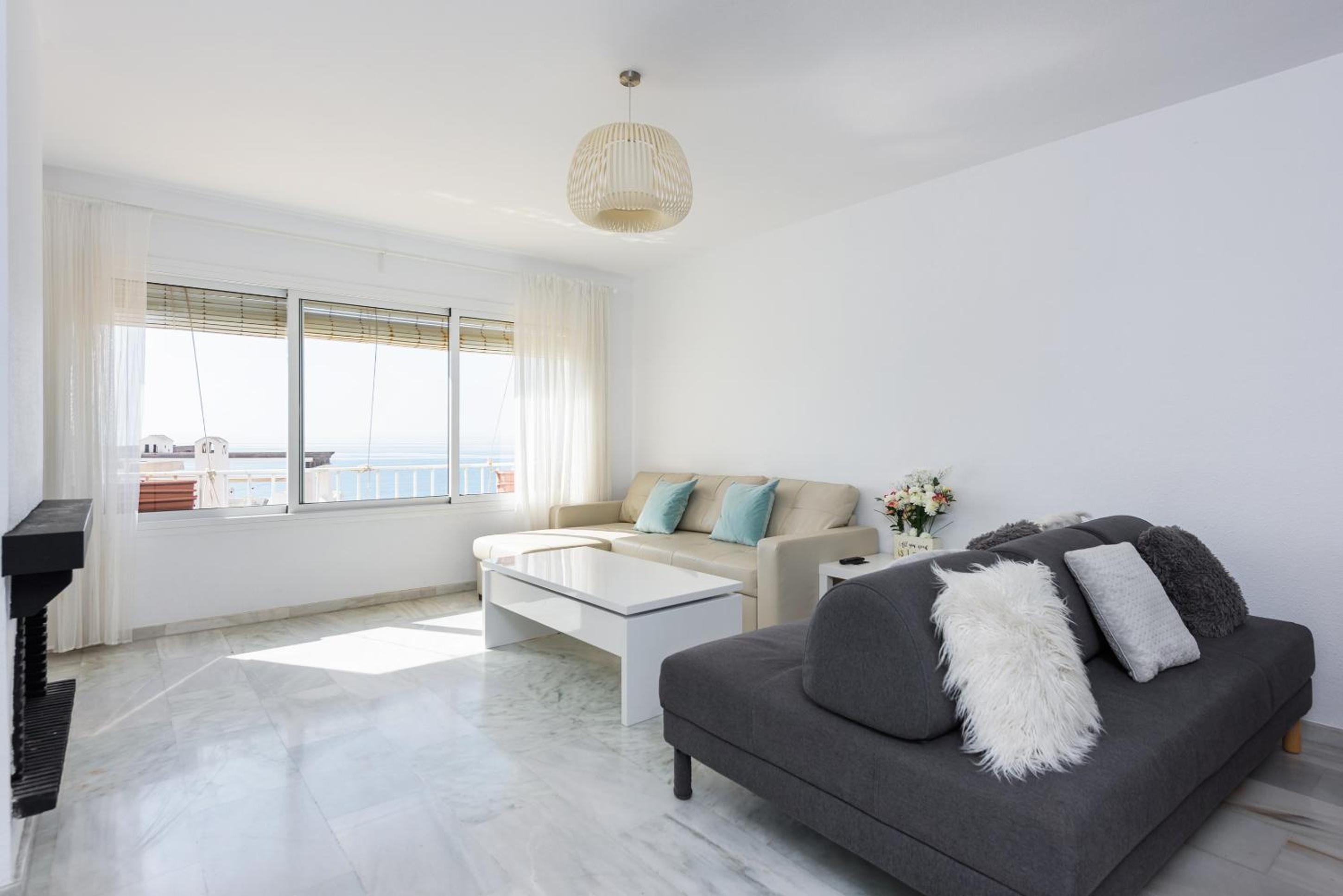 Apartamento con vista al mar
