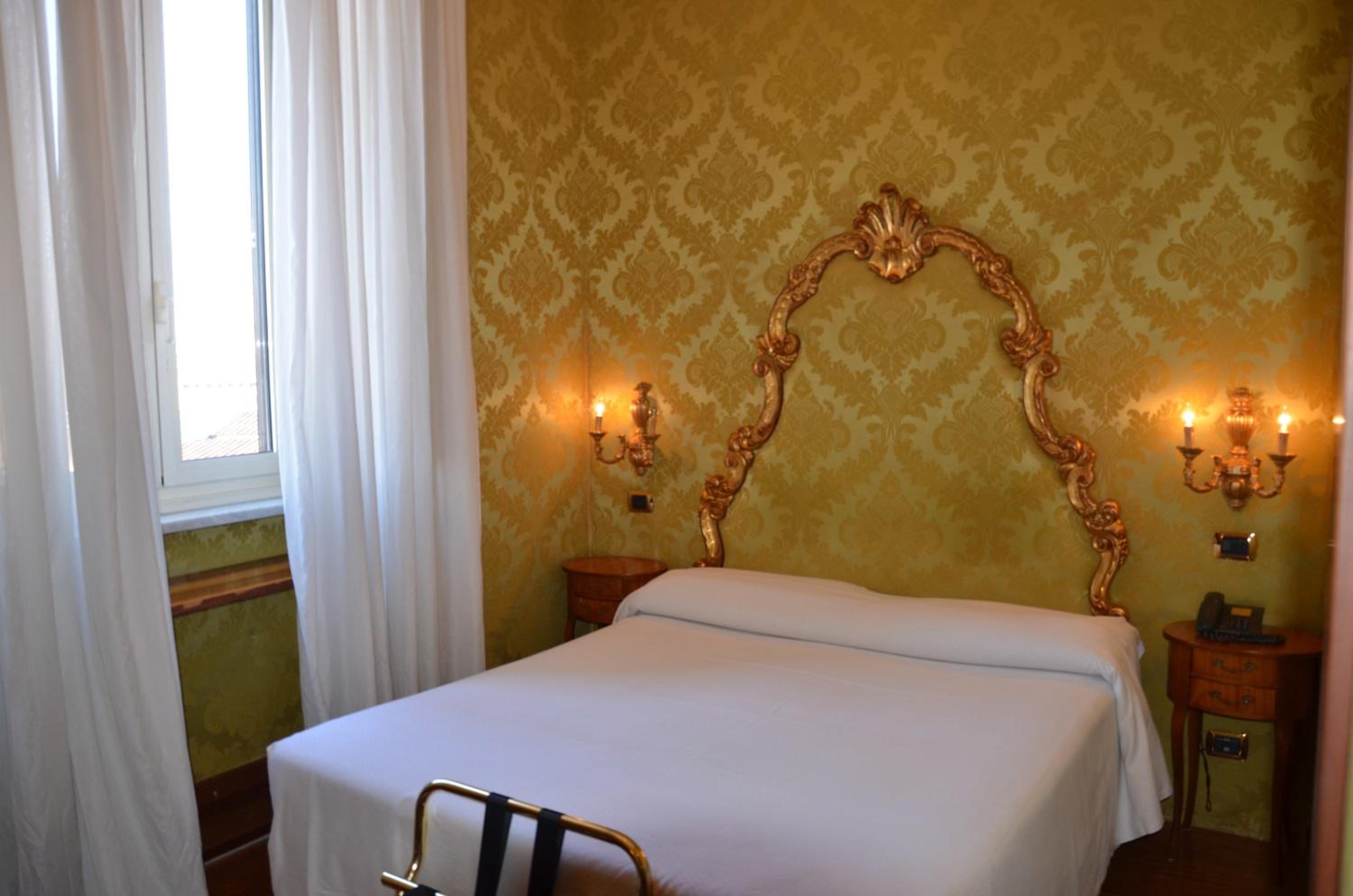 Economy Double Room photo 1